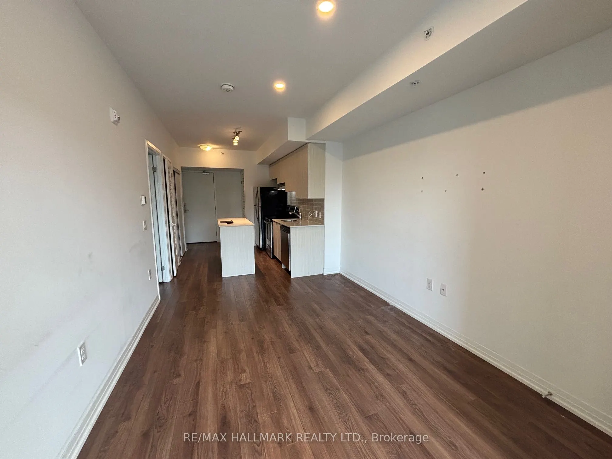 408 Browns Line, #208