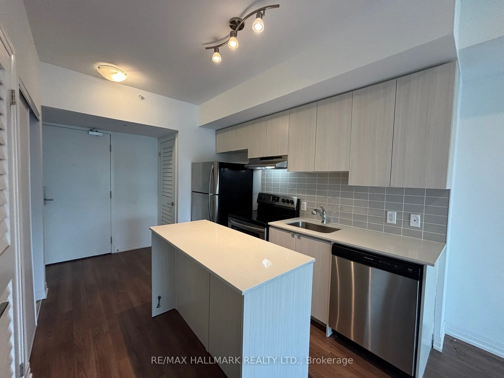 408 Browns Line, #208