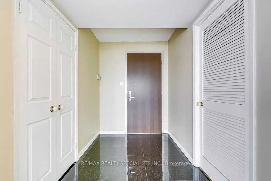 45 Kingsbridge Garden Circle, #705