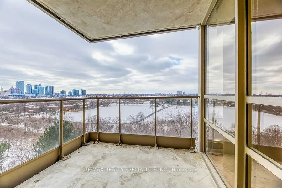 45 Kingsbridge Garden Circle, #705