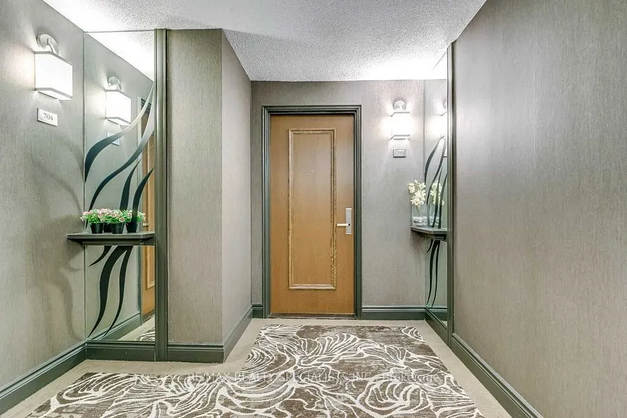 45 Kingsbridge Garden Circle, #705
