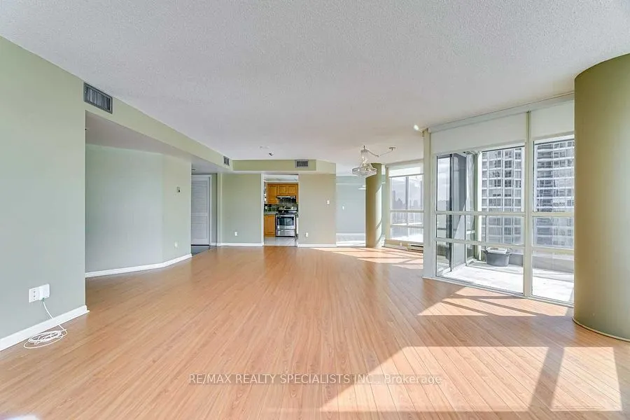 45 Kingsbridge Garden Circle, #705
