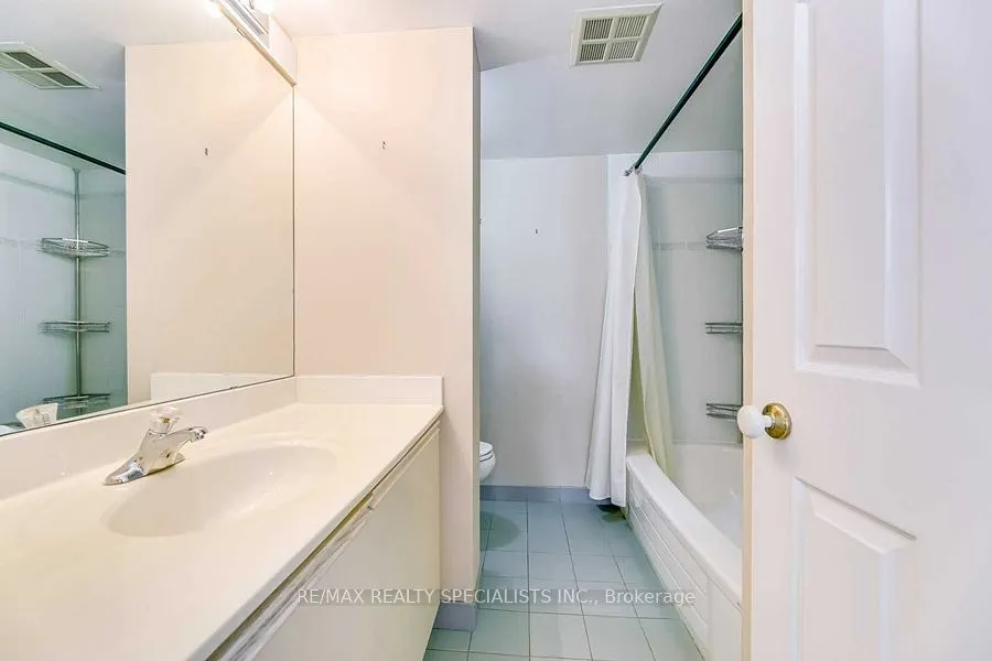 45 Kingsbridge Garden Circle, #705