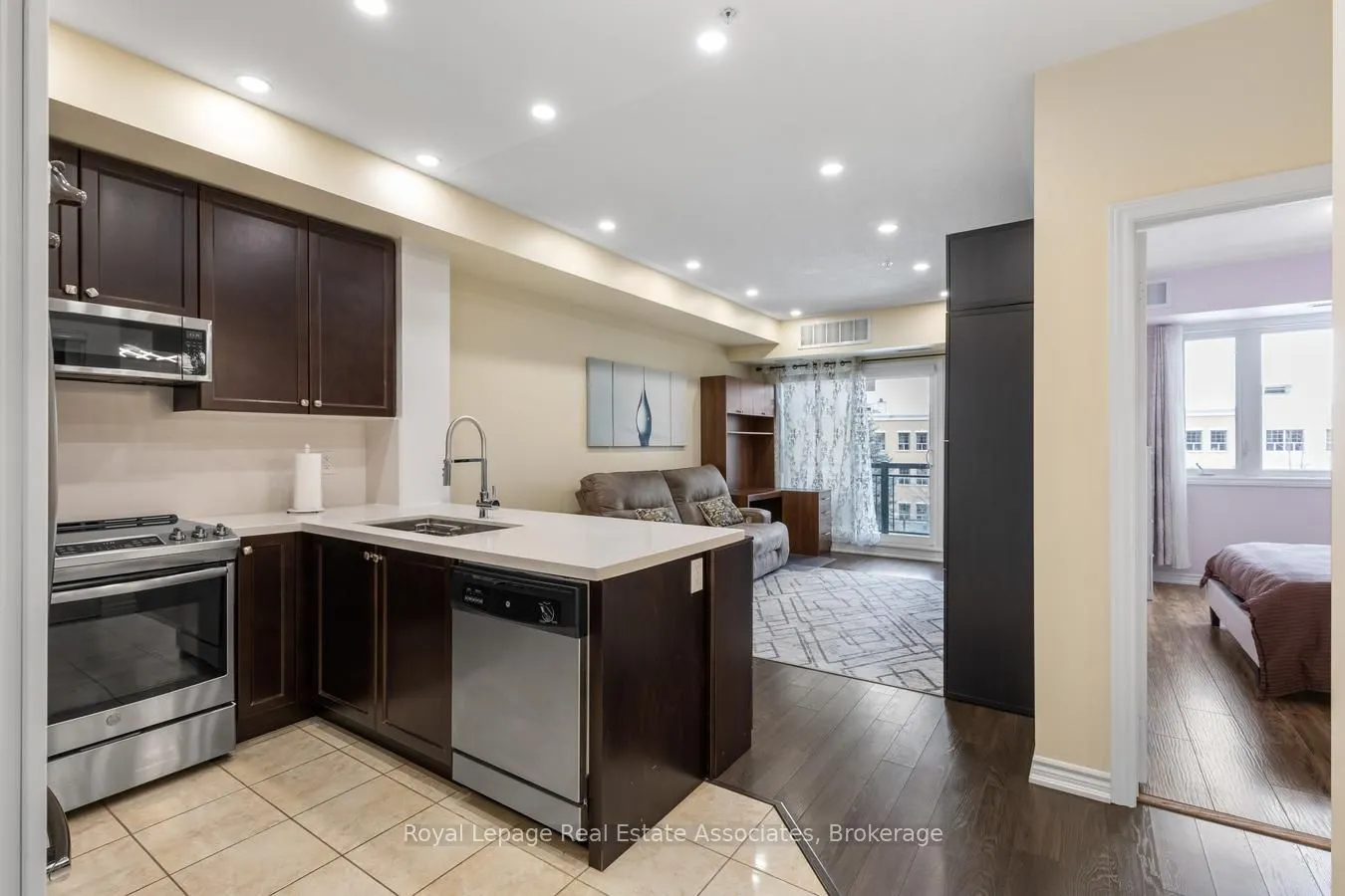 570 Lolita Gardens, #325