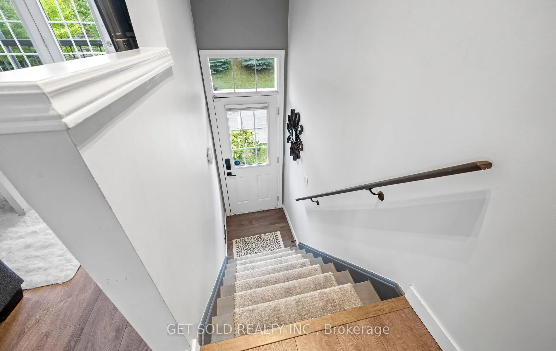 73 Piggott Mews