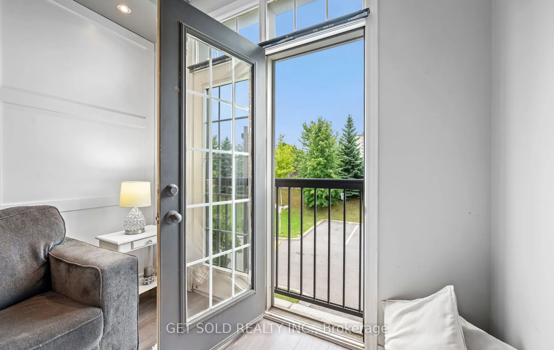 73 Piggott Mews