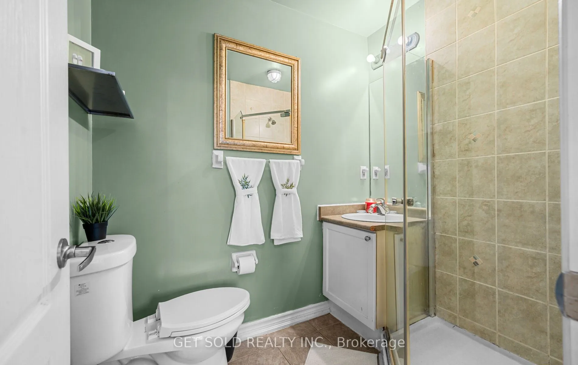 73 Piggott Mews