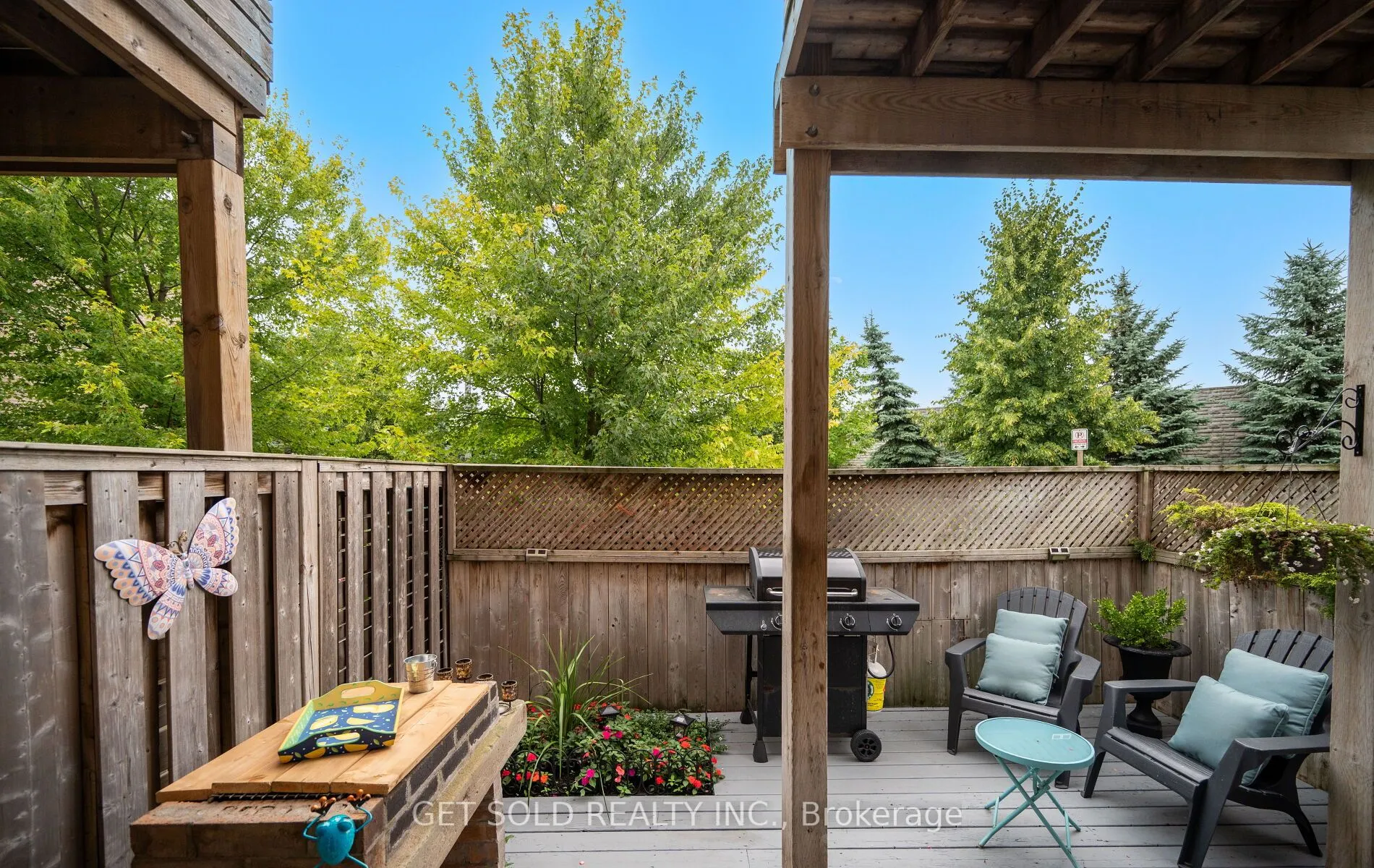 73 Piggott Mews