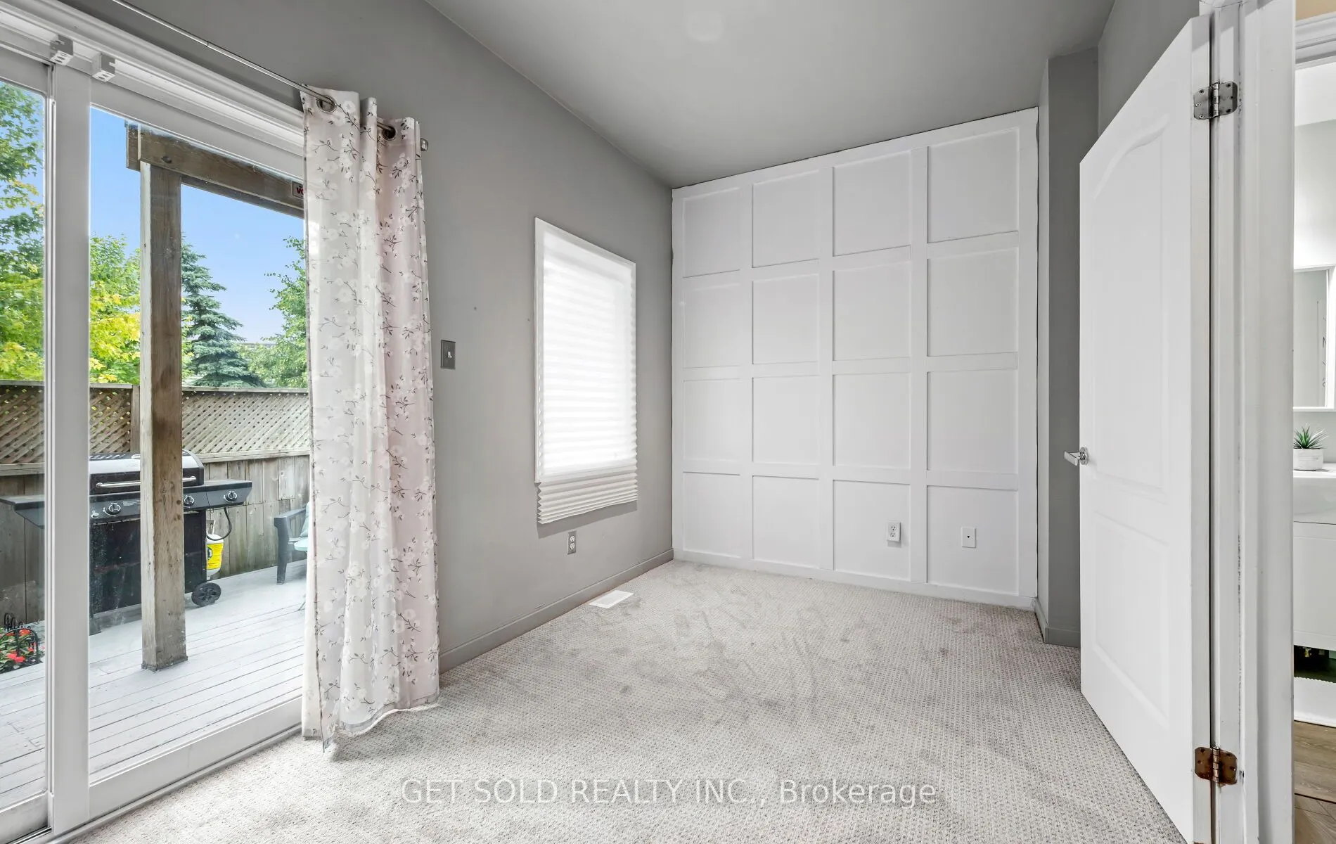 73 Piggott Mews