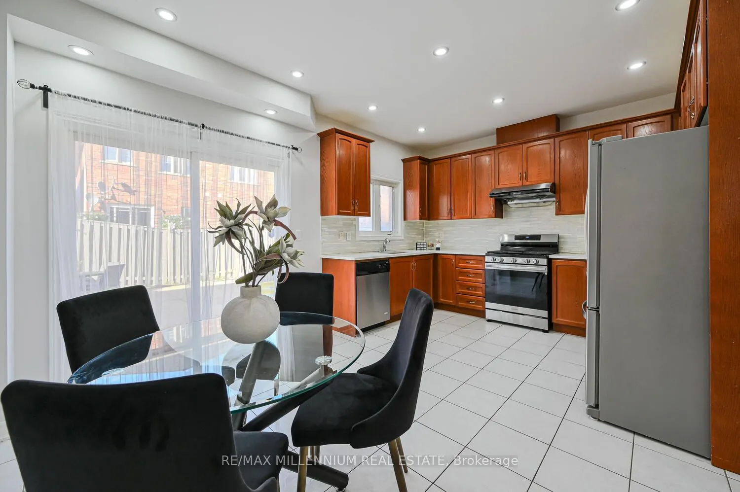56 Attview Crescent