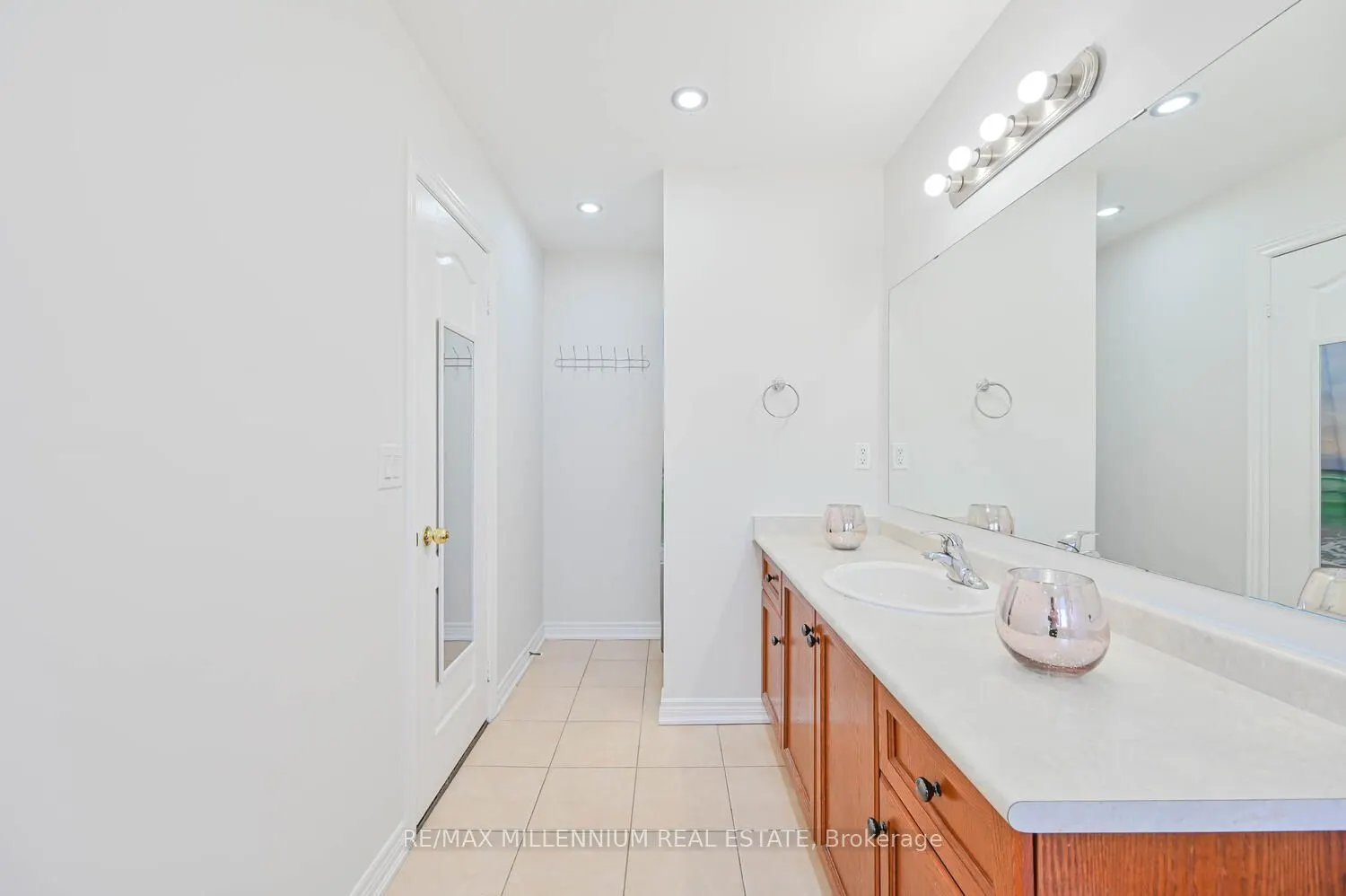 56 Attview Crescent