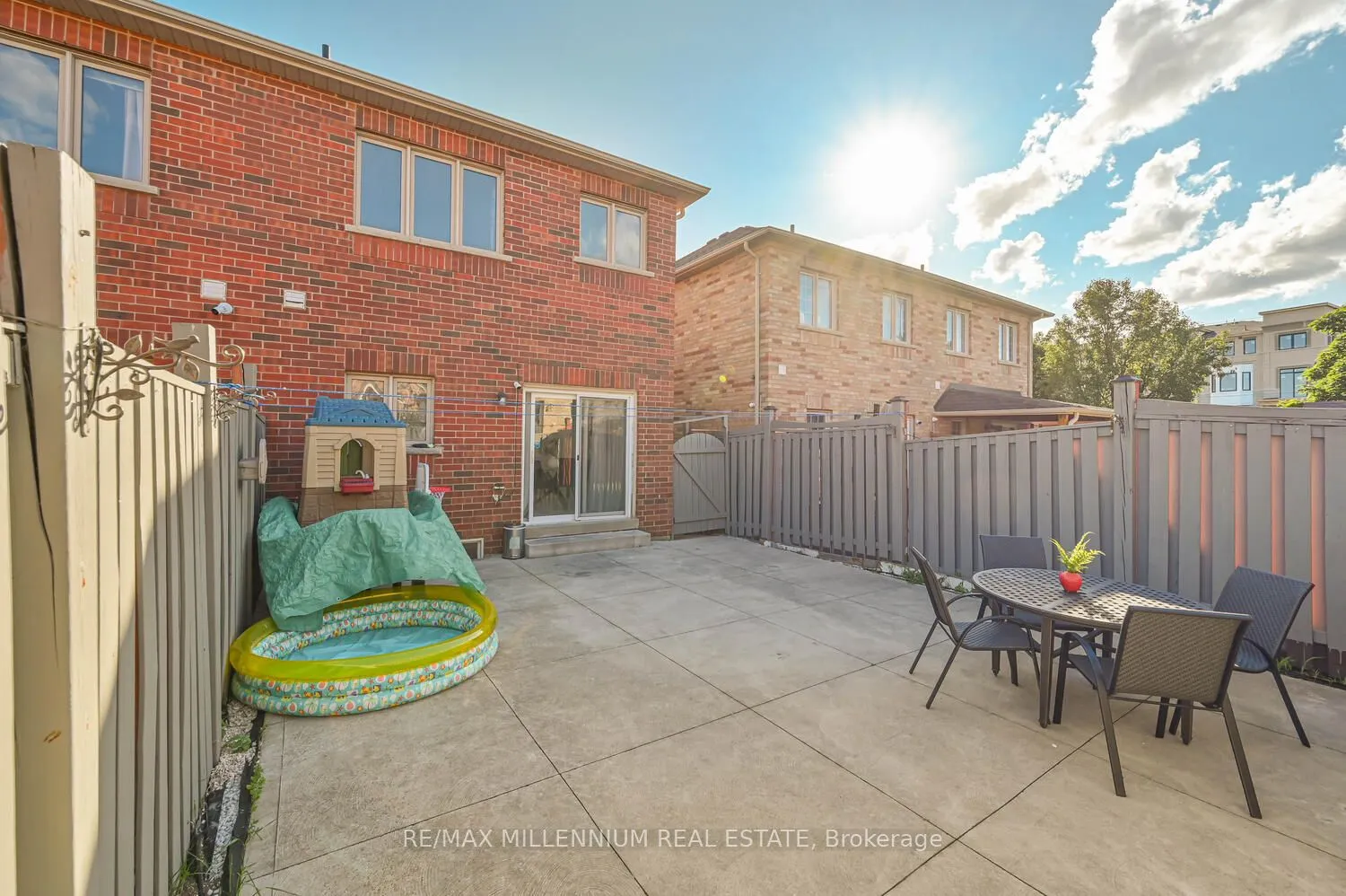 56 Attview Crescent