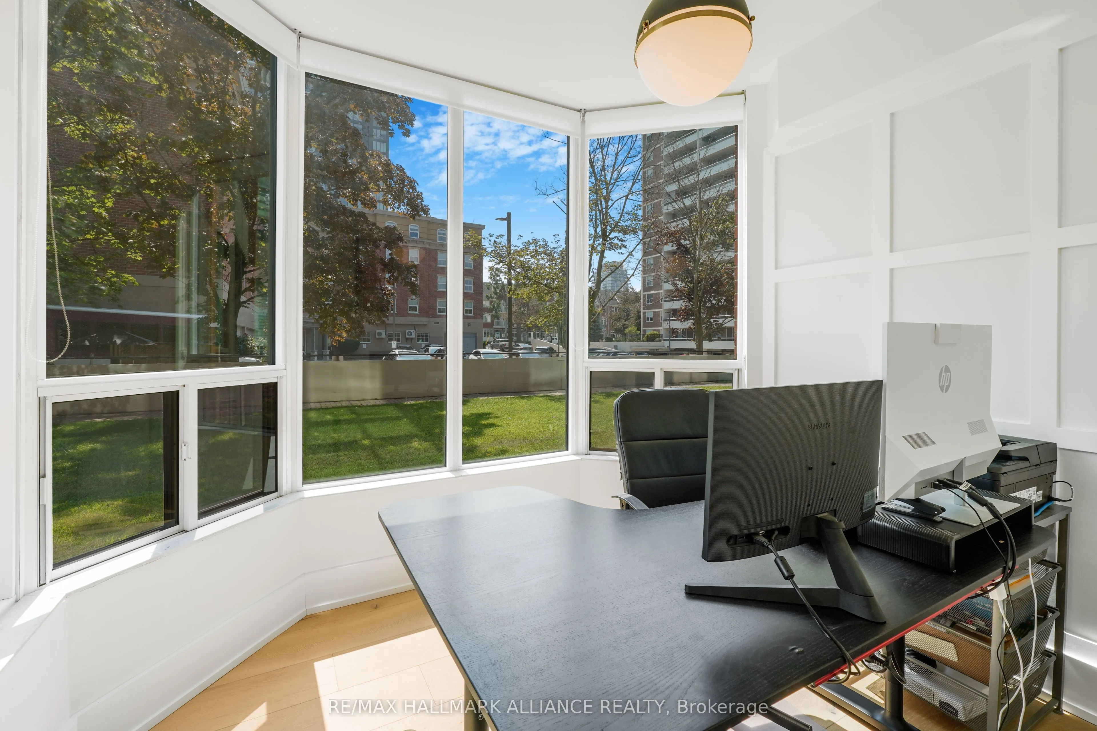 2121 Lakeshore Road, #205
