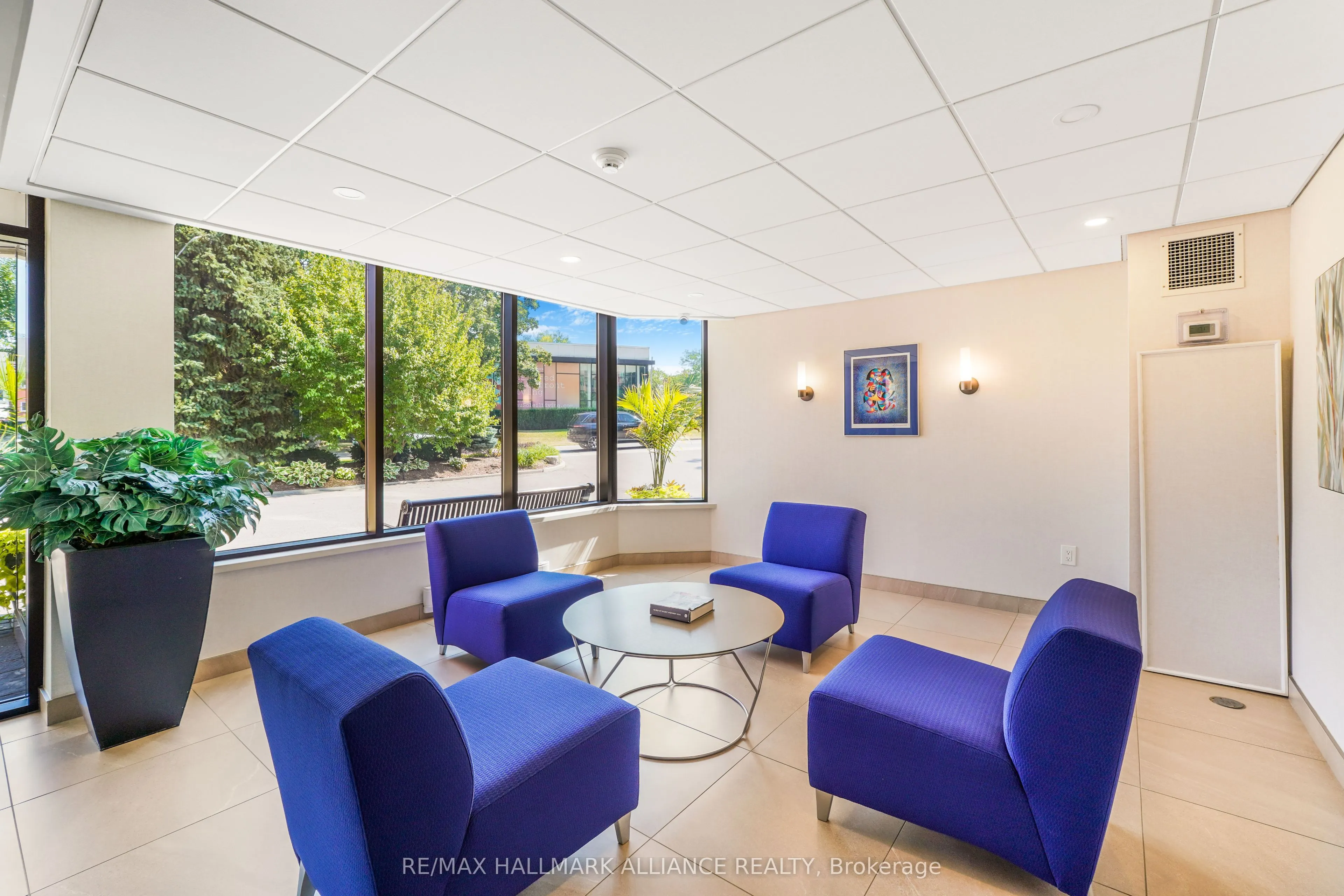 2121 Lakeshore Road, #205