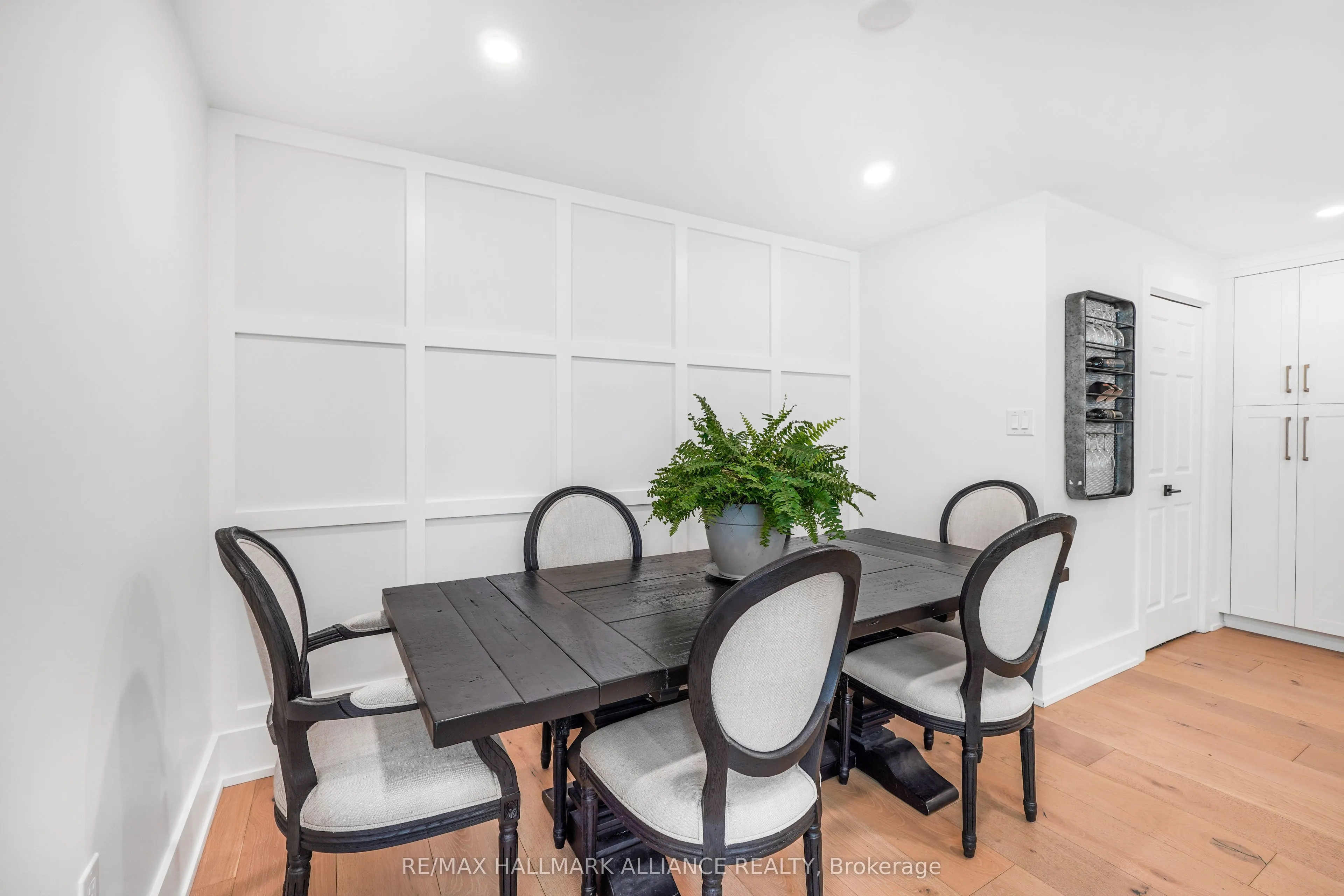 2121 Lakeshore Road, #205