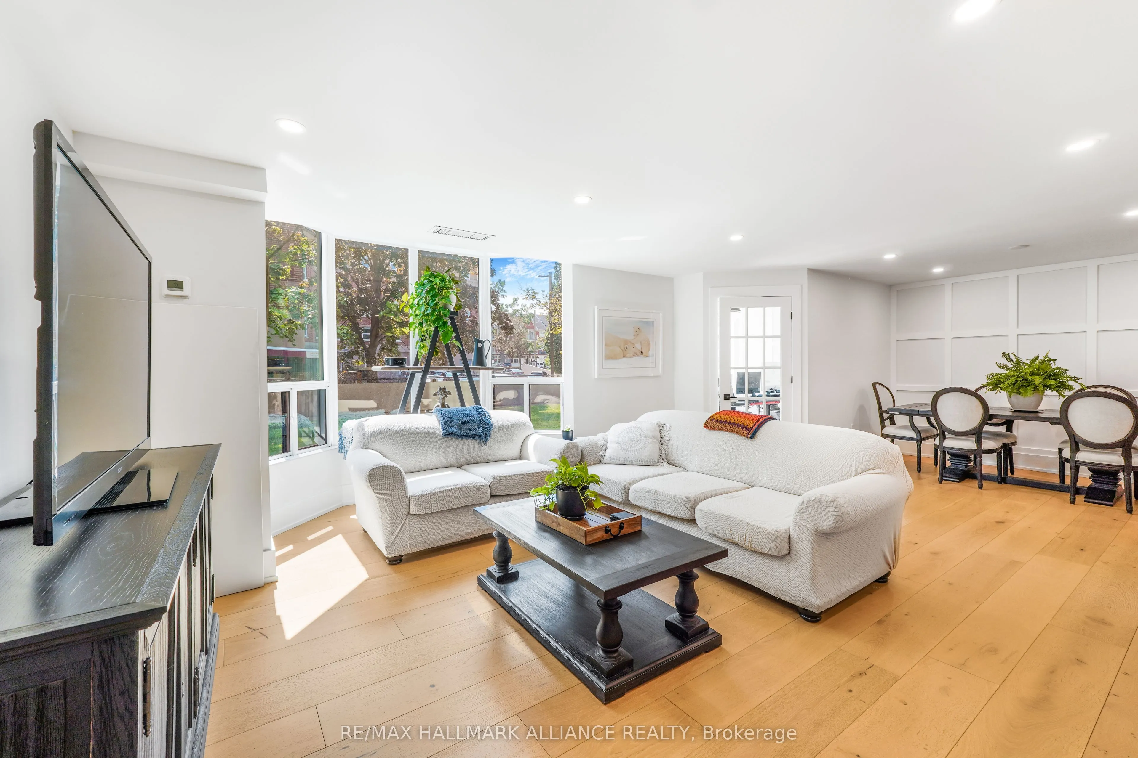 2121 Lakeshore Road, #205