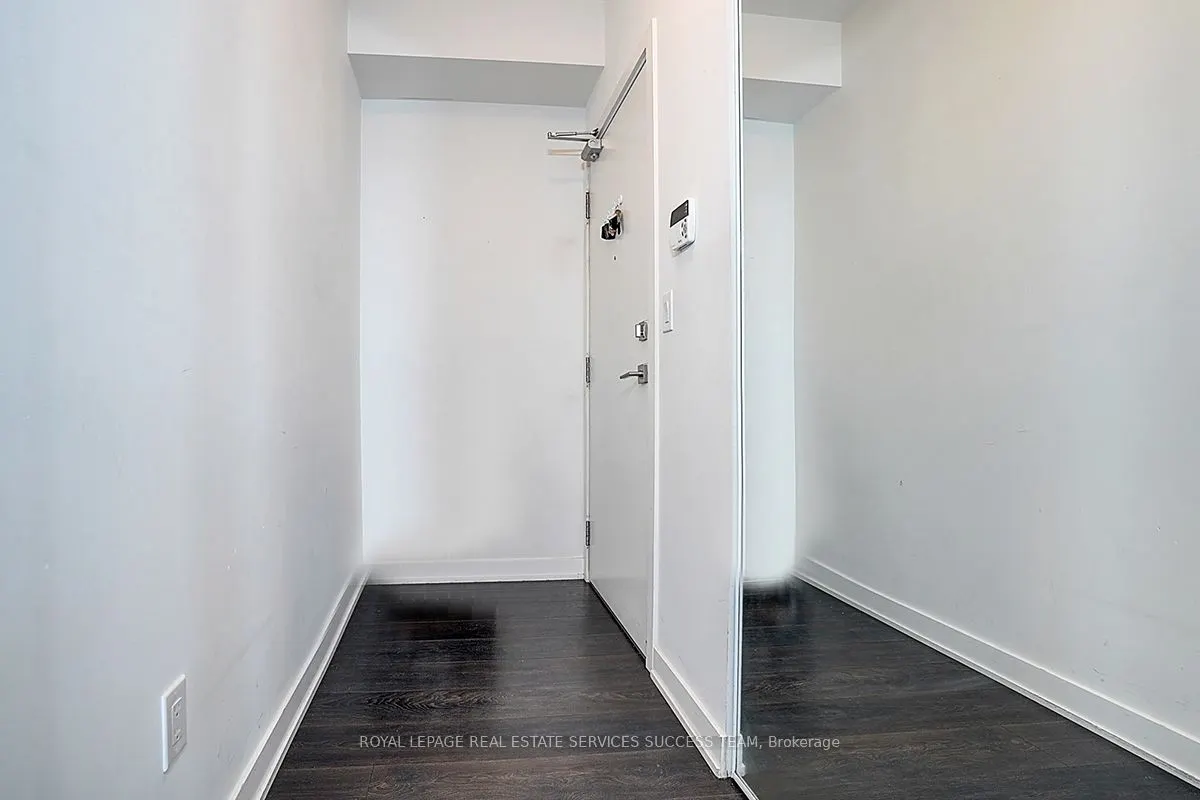 4633 Glen Erin Drive, #1109