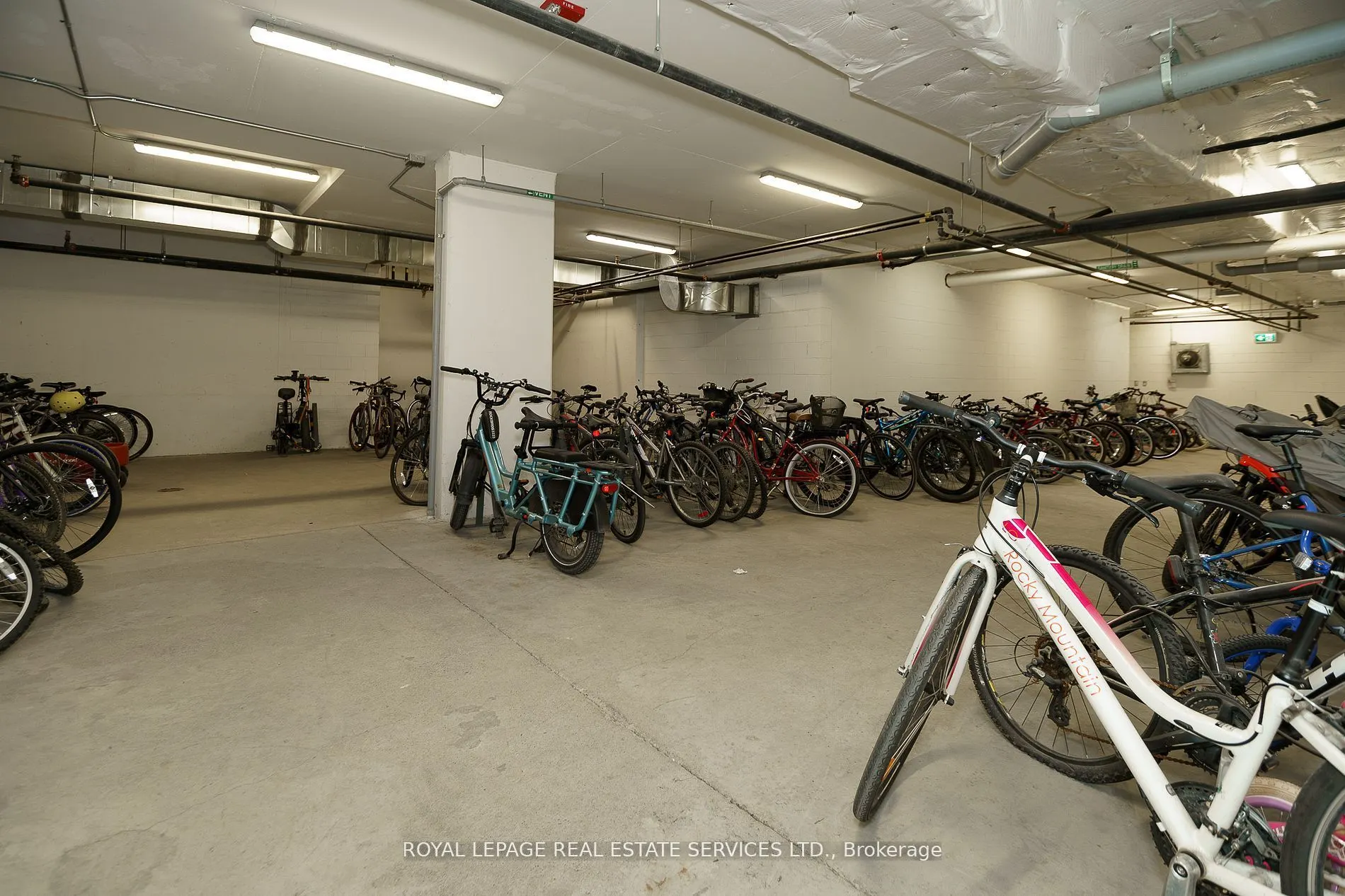 650 Atwater Avenue, #13