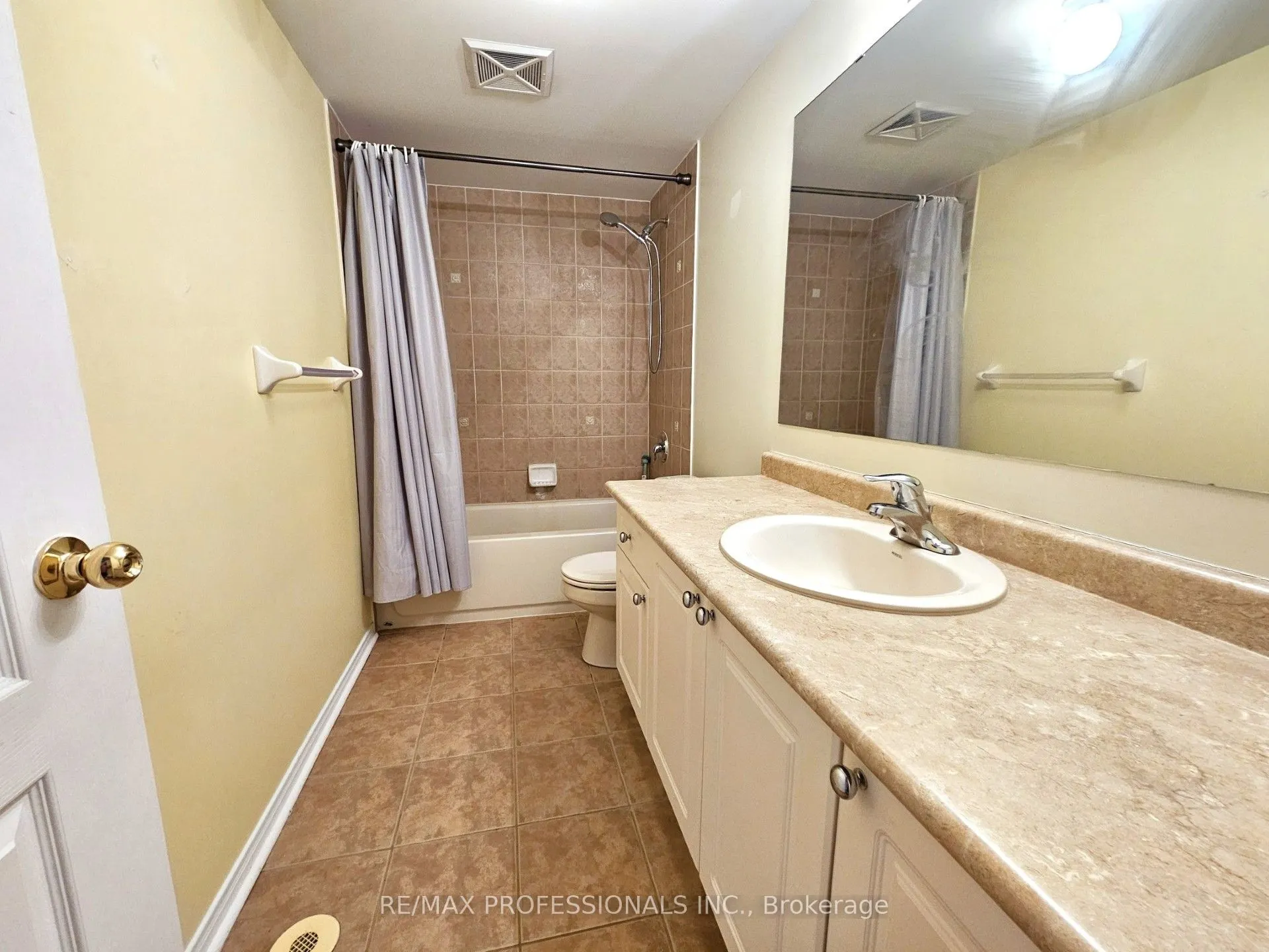 3975 Eglinton Avenue, #7