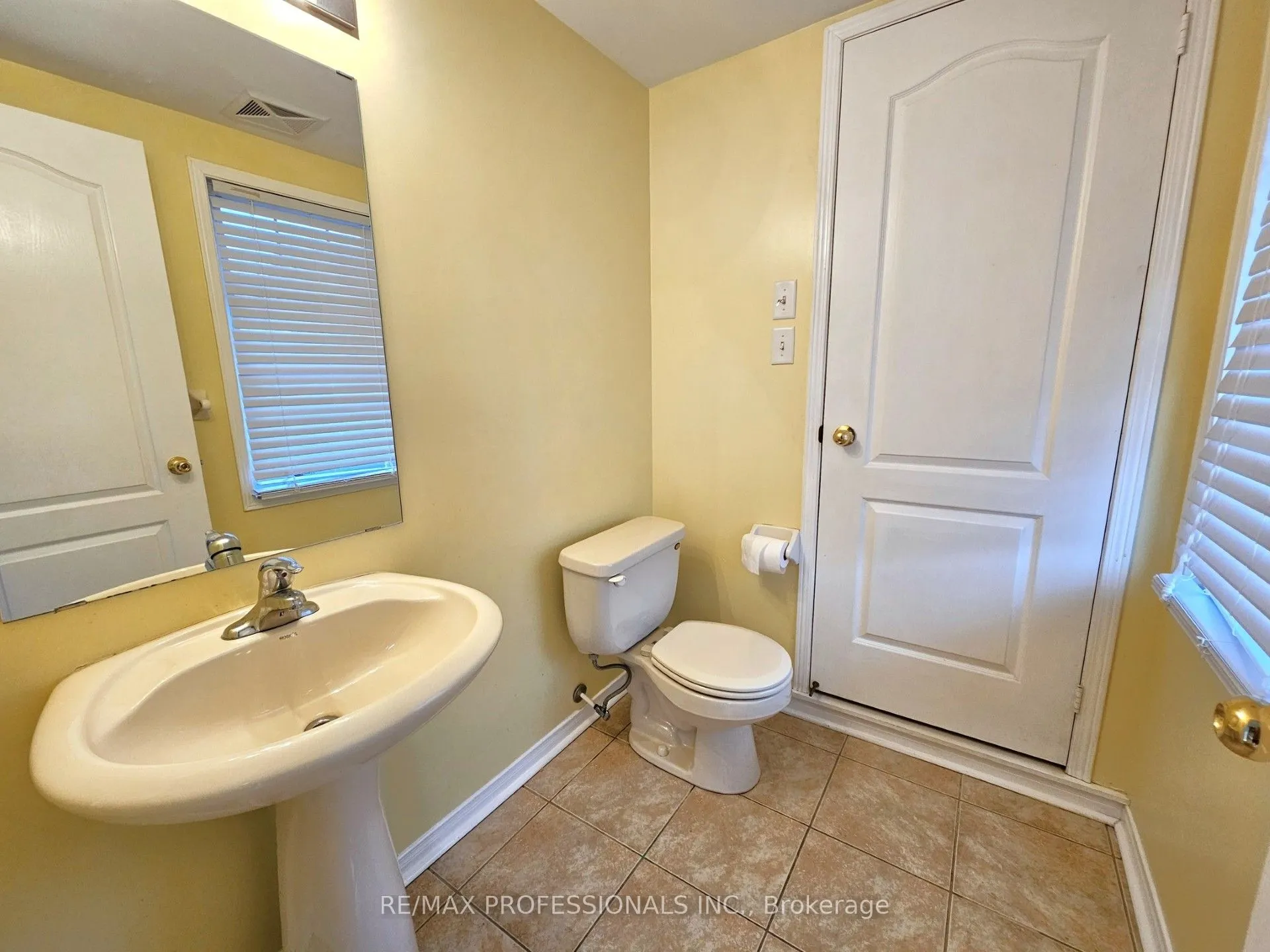 3975 Eglinton Avenue, #7