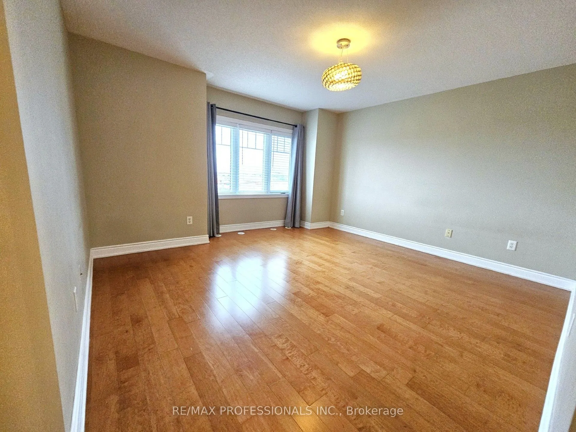 3975 Eglinton Avenue, #7