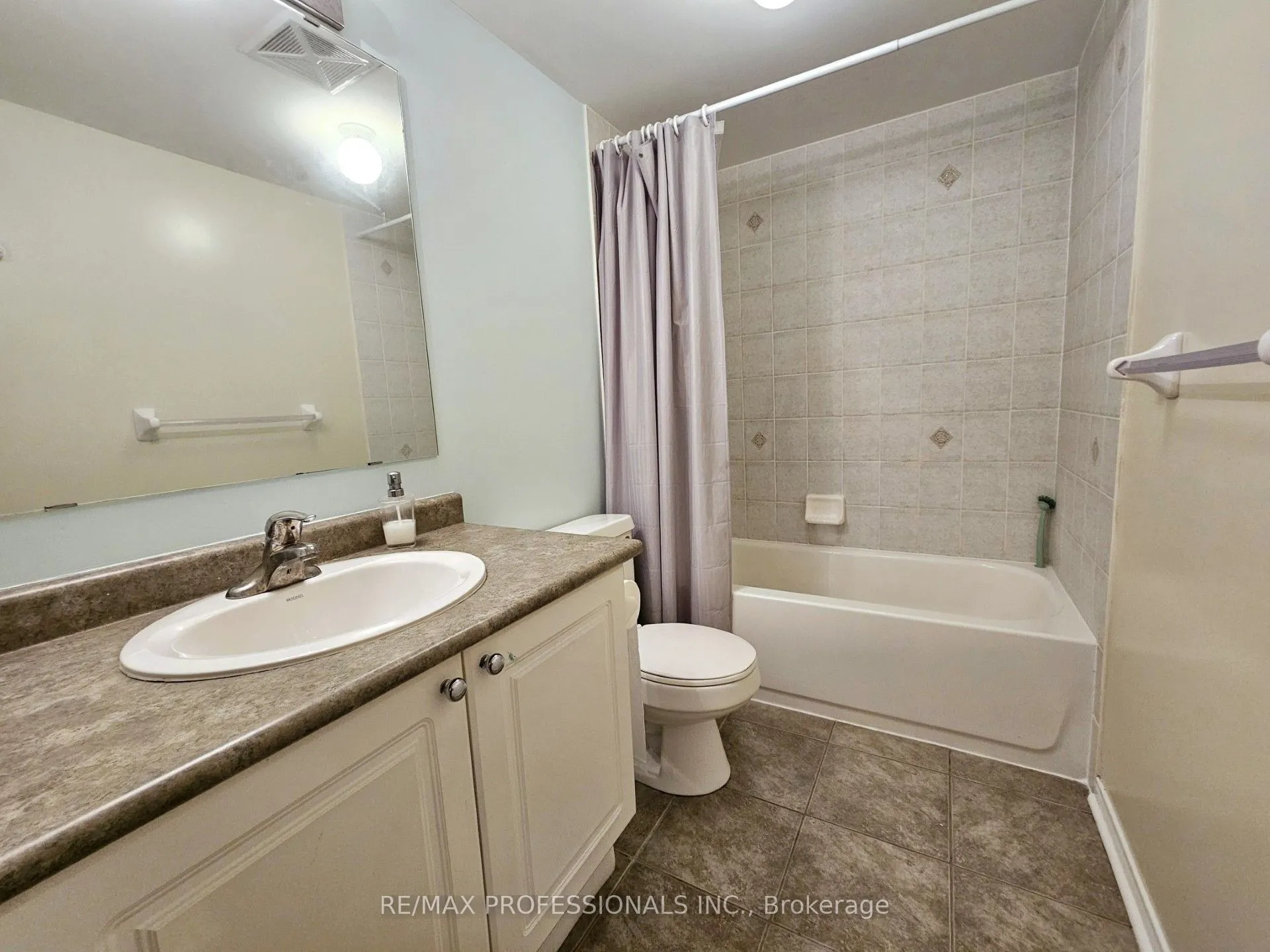 3975 Eglinton Avenue, #7