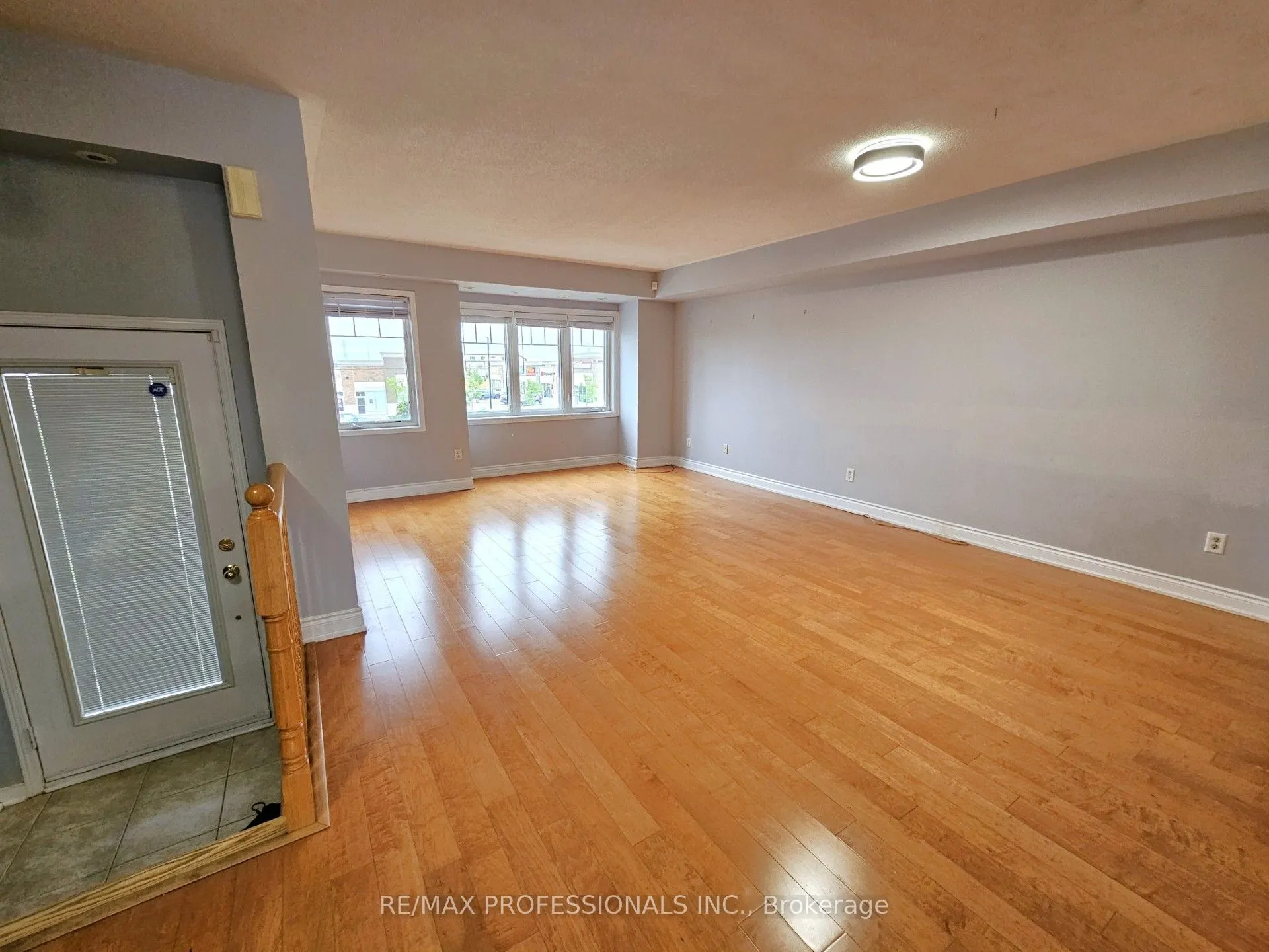 3975 Eglinton Avenue, #7