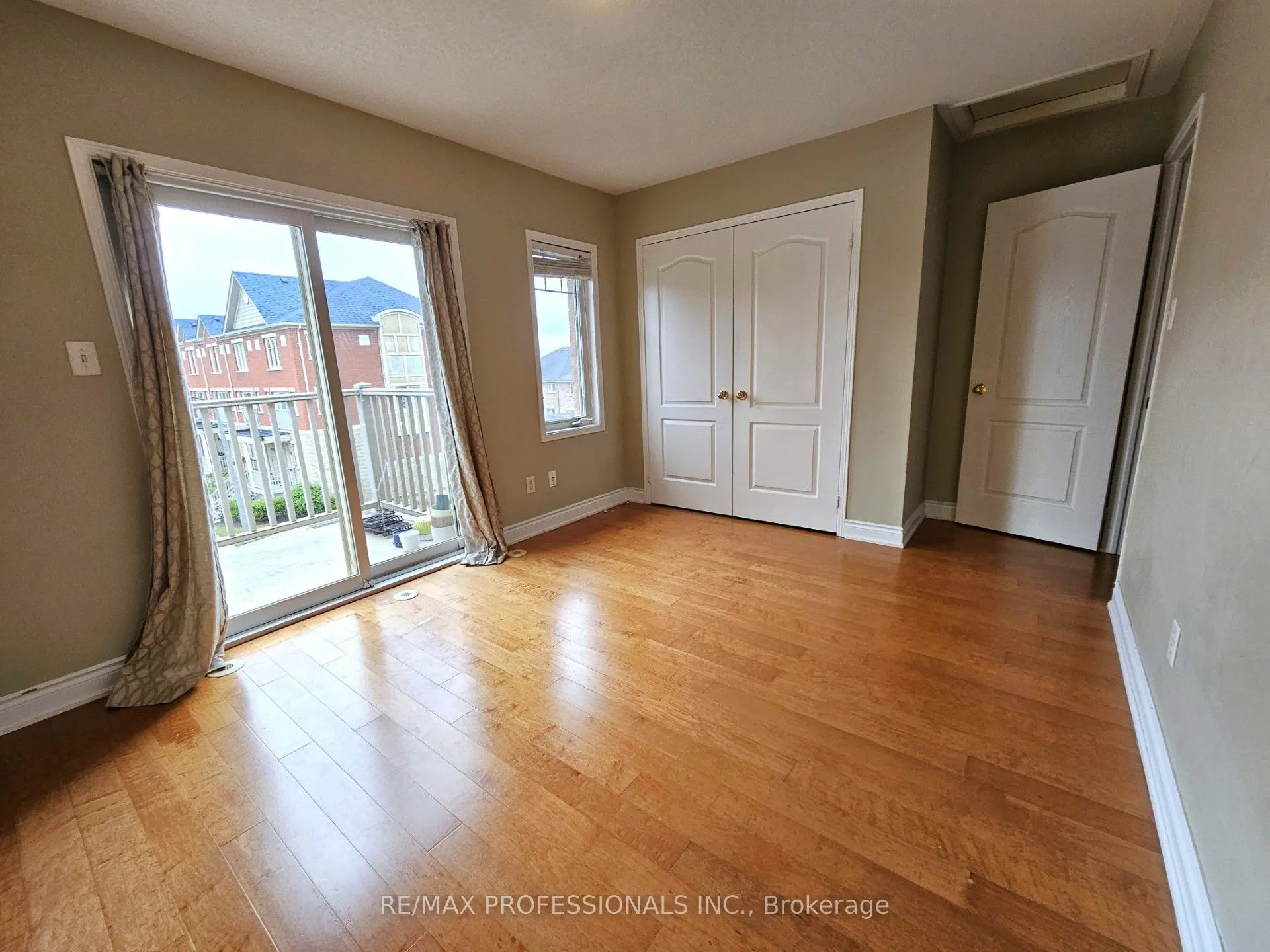 3975 Eglinton Avenue, #7