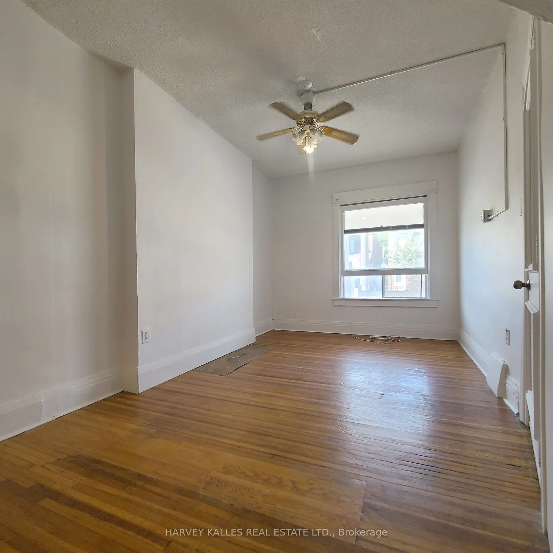 1041 Ossington Avenue, #Main floor