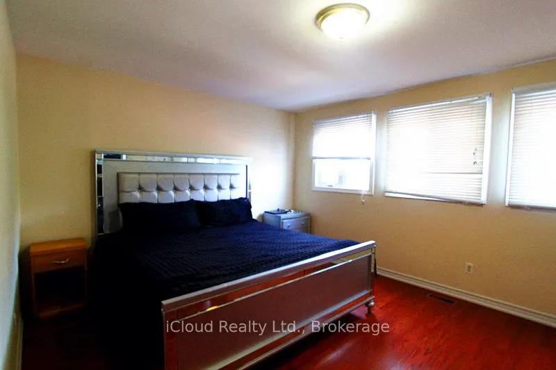 4688 Empire Crescent