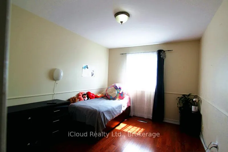 4688 Empire Crescent