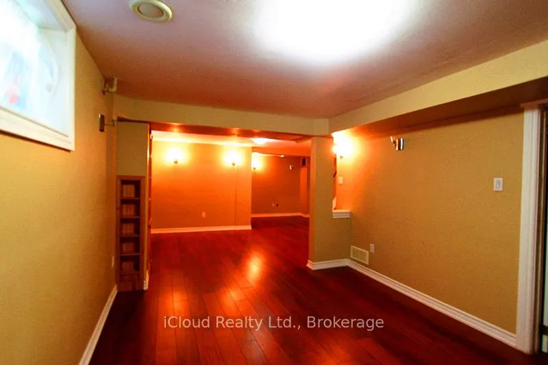 4688 Empire Crescent
