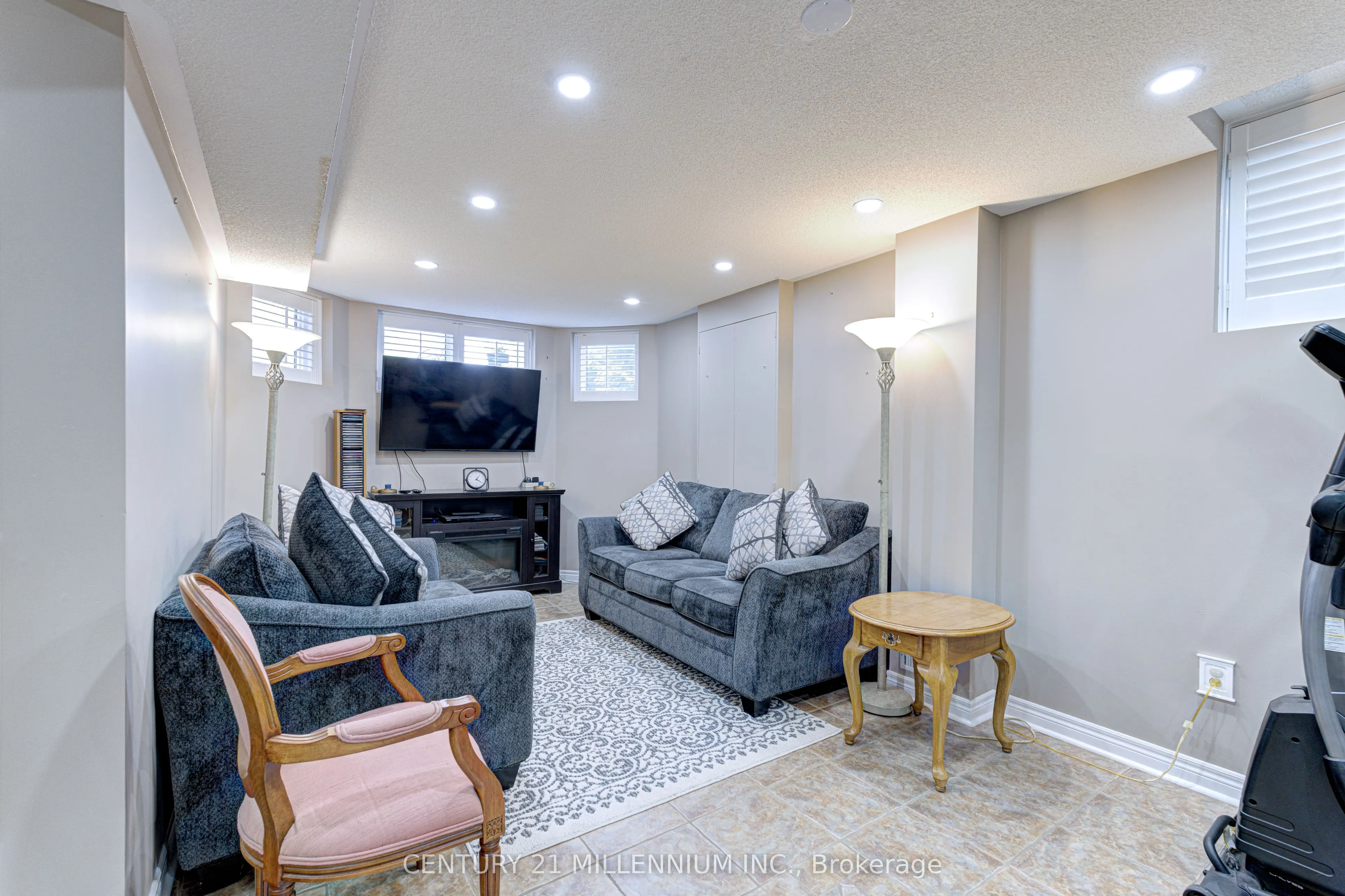 26 Suncrest Drive