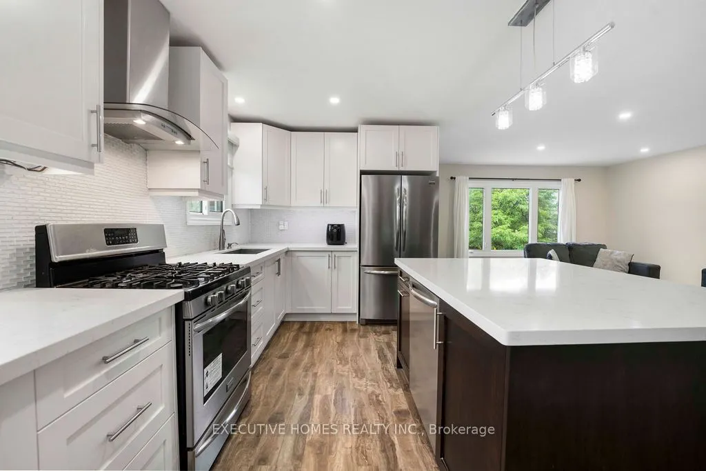 140 Weybridge Trail