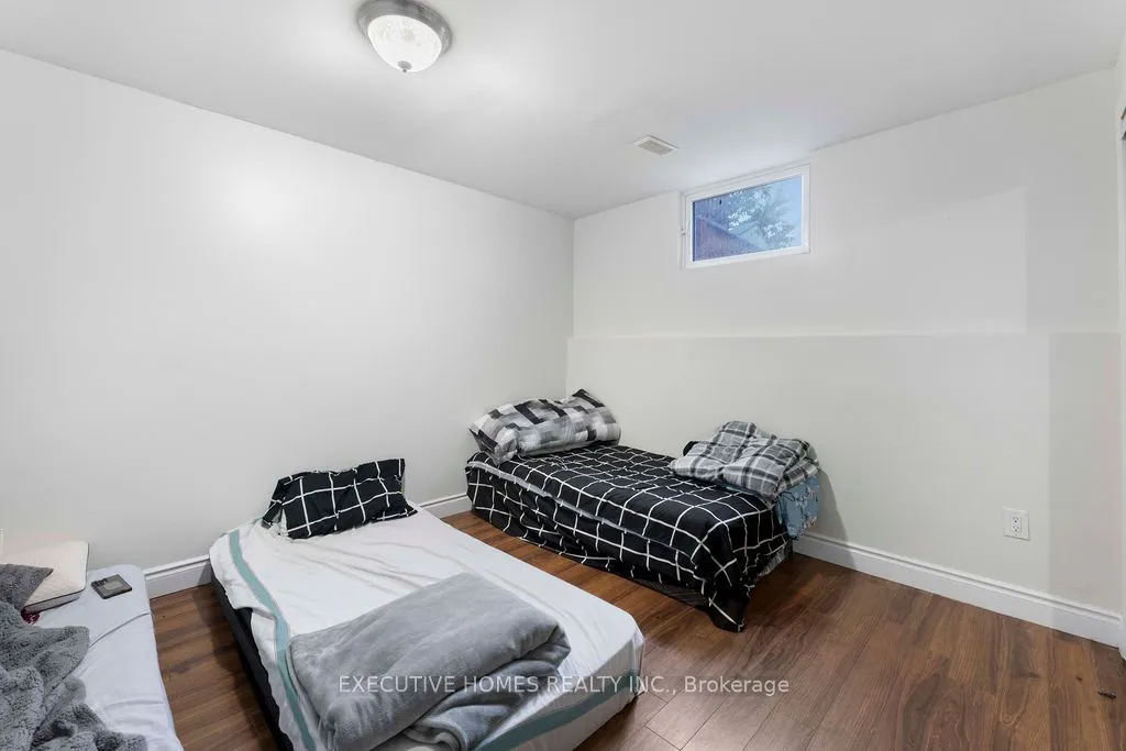 140 Weybridge Trail