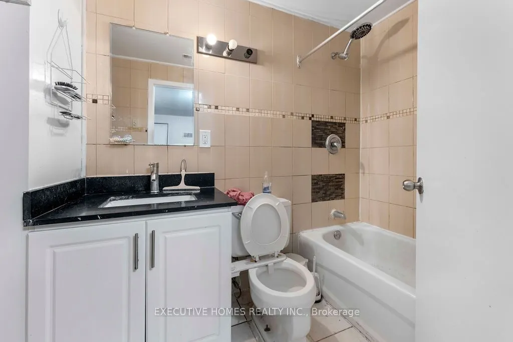 140 Weybridge Trail