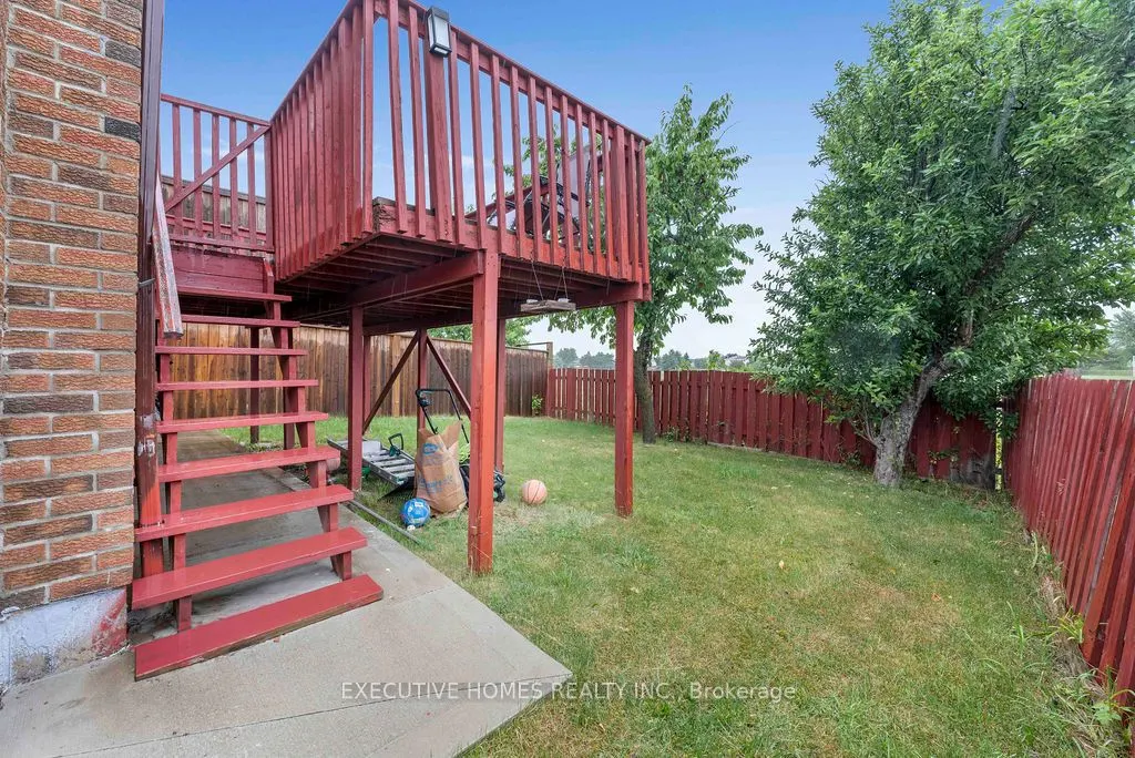 140 Weybridge Trail