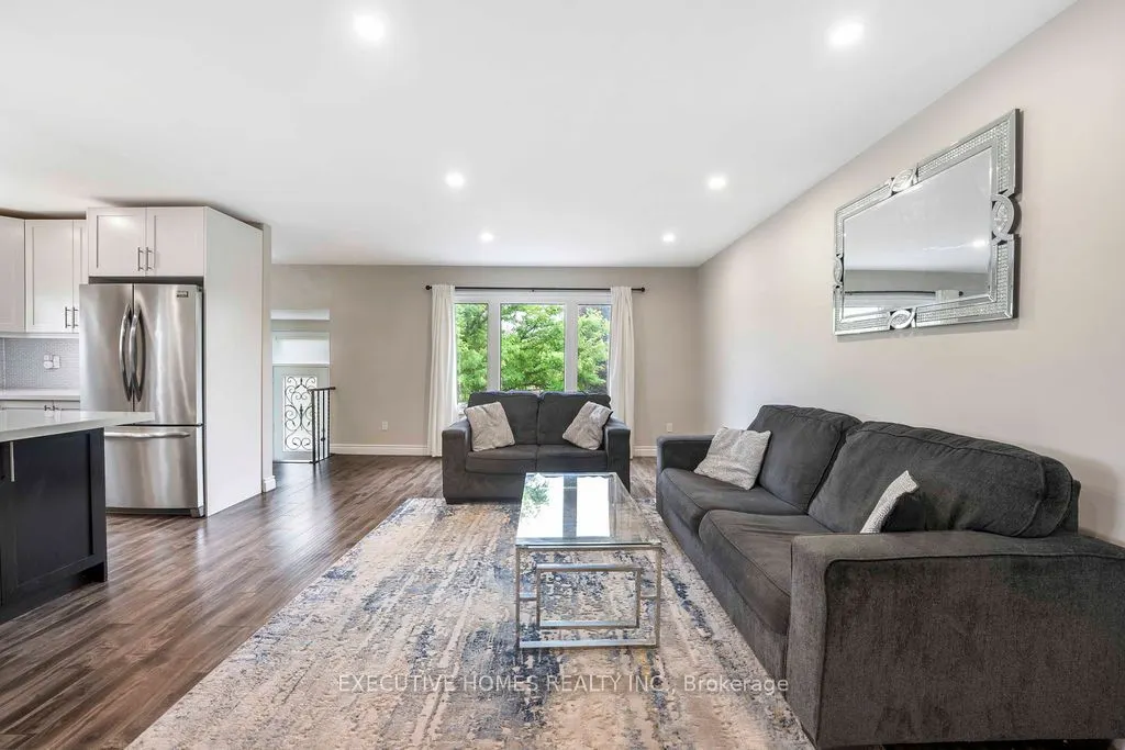 140 Weybridge Trail