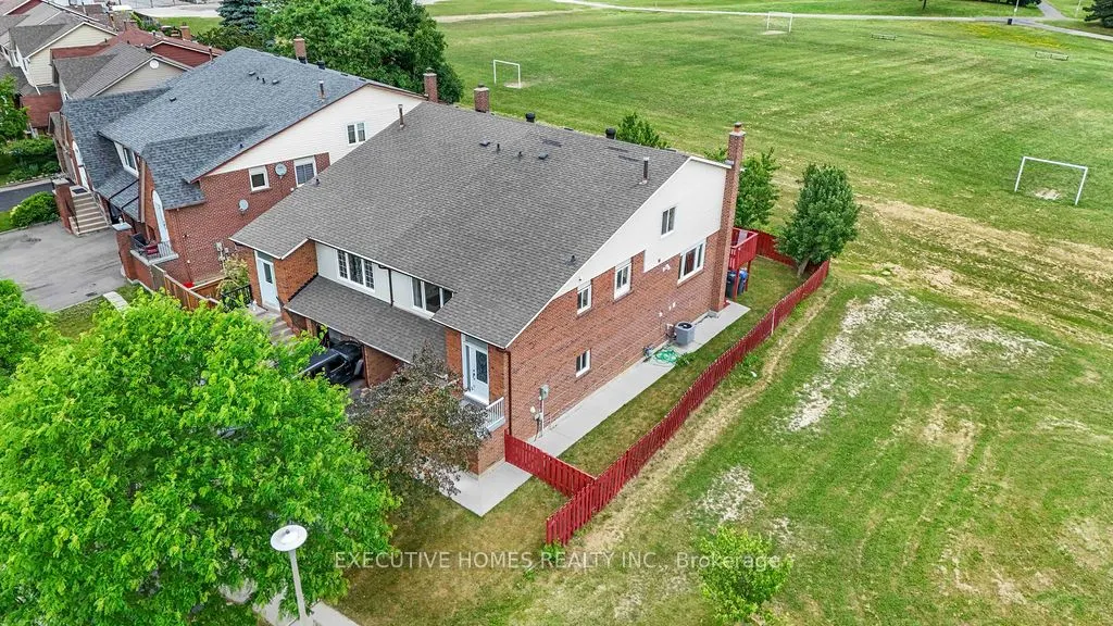 140 Weybridge Trail