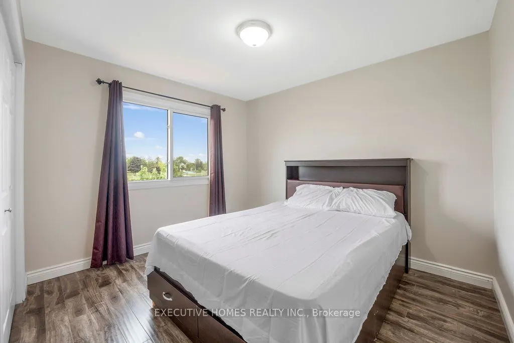 140 Weybridge Trail
