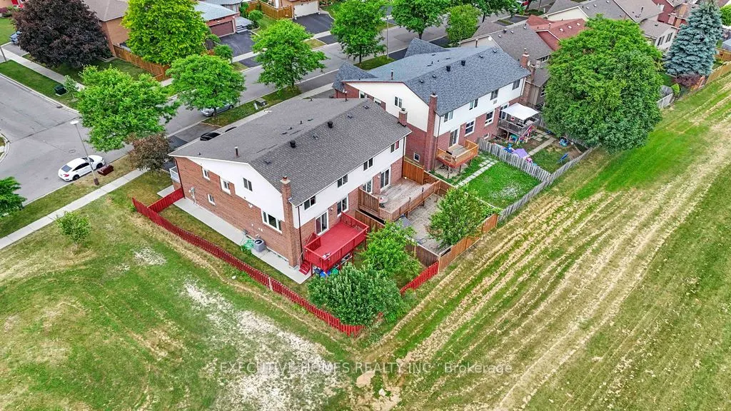 140 Weybridge Trail