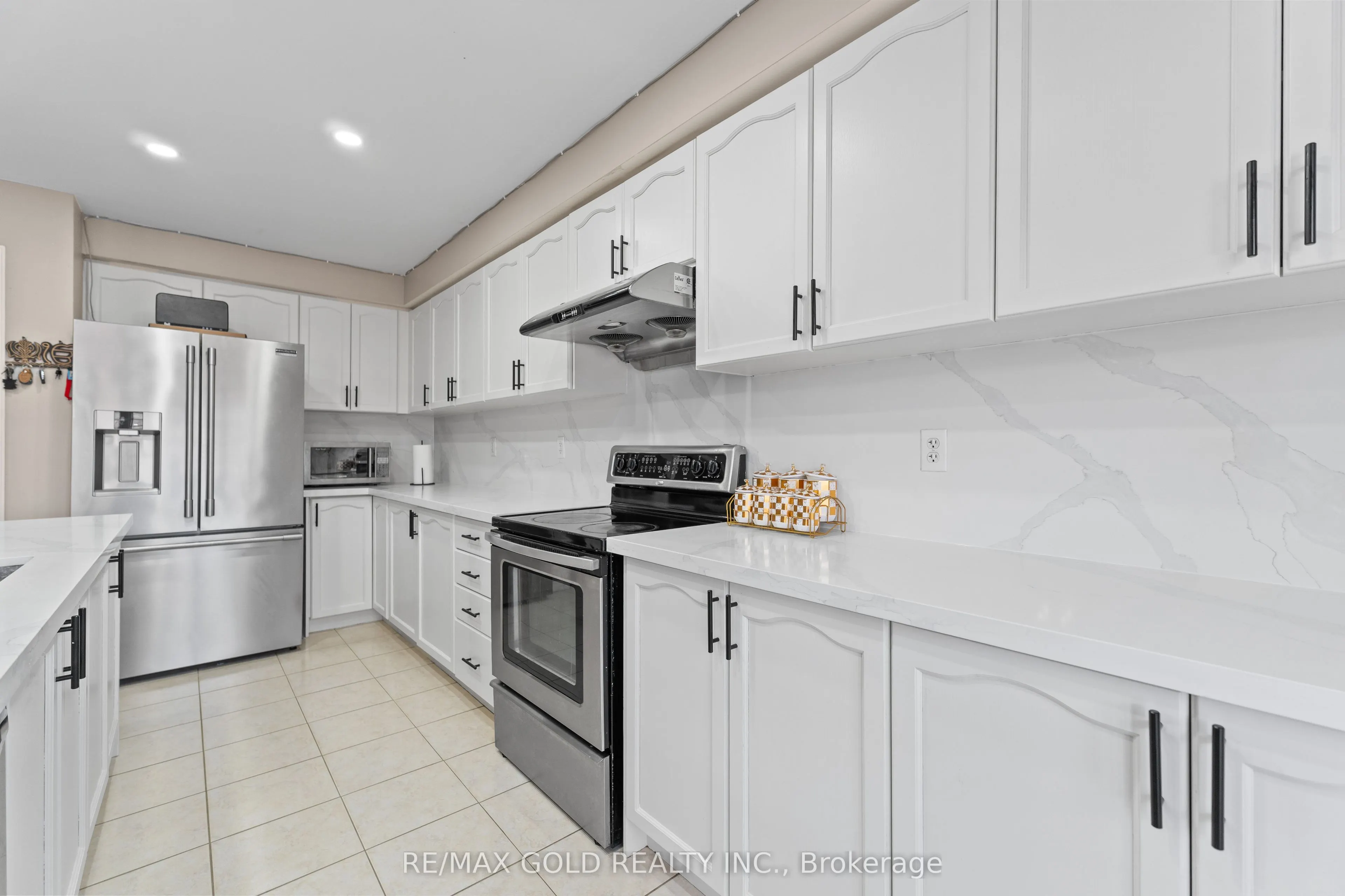 72 Newington Crescent