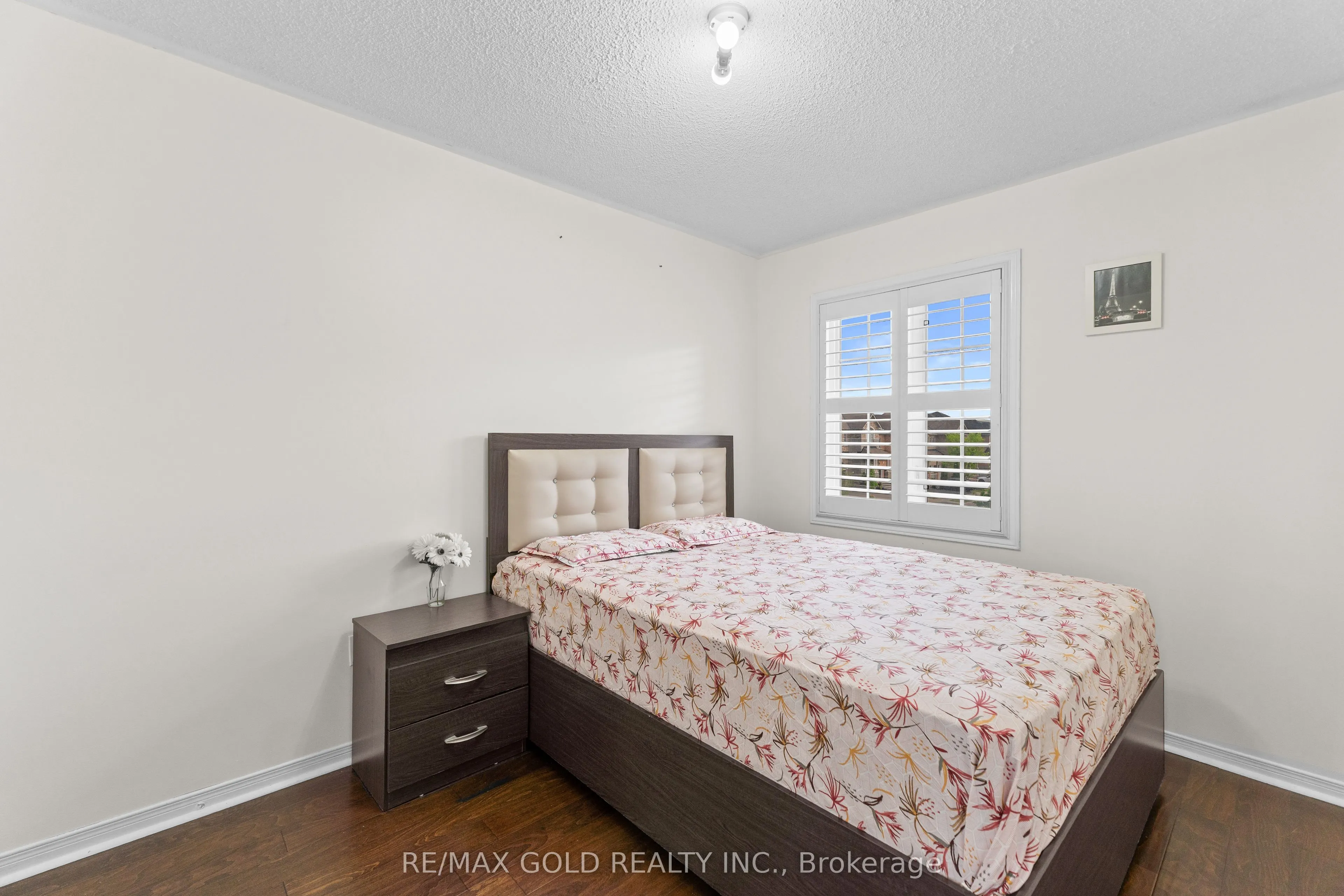72 Newington Crescent