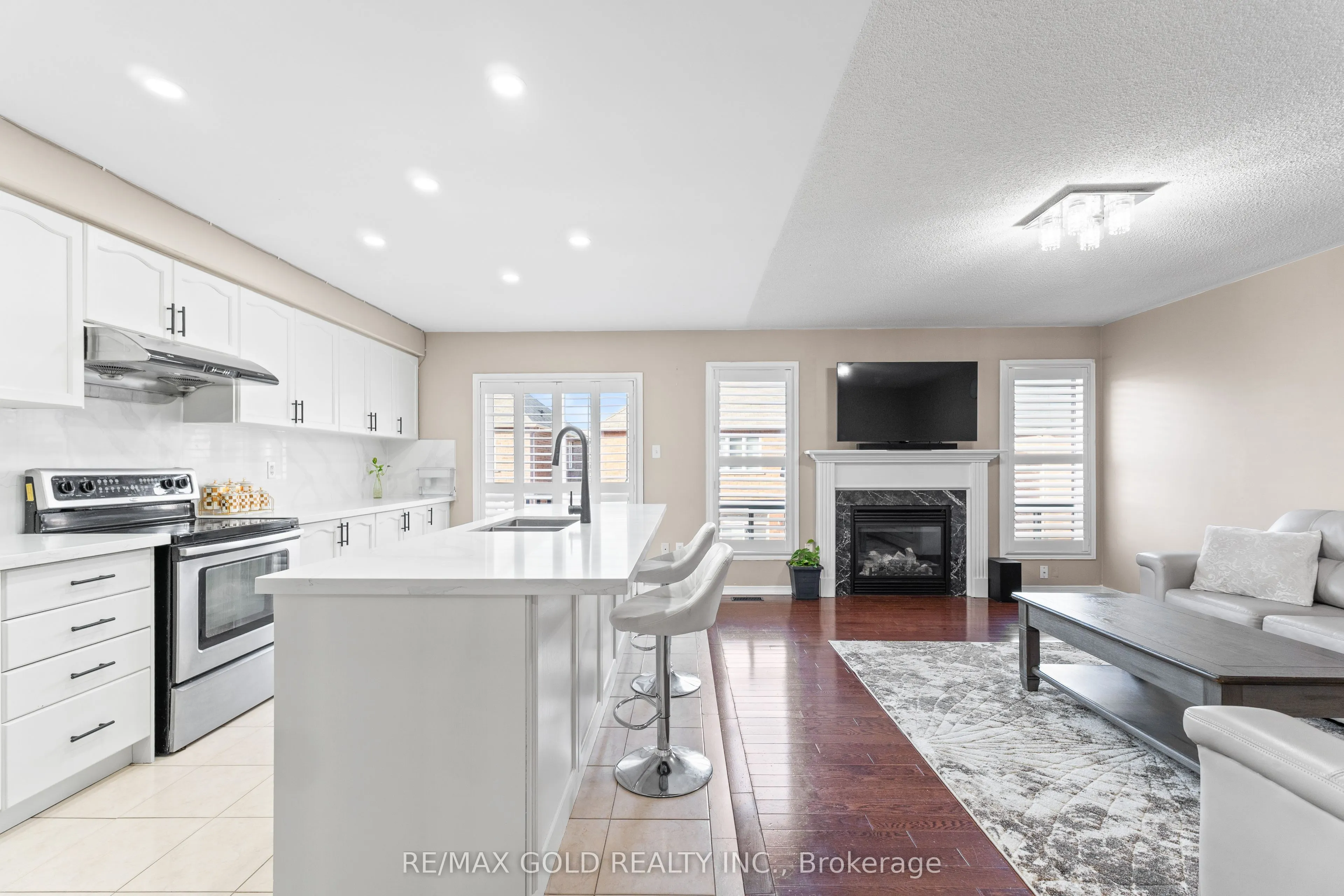 72 Newington Crescent