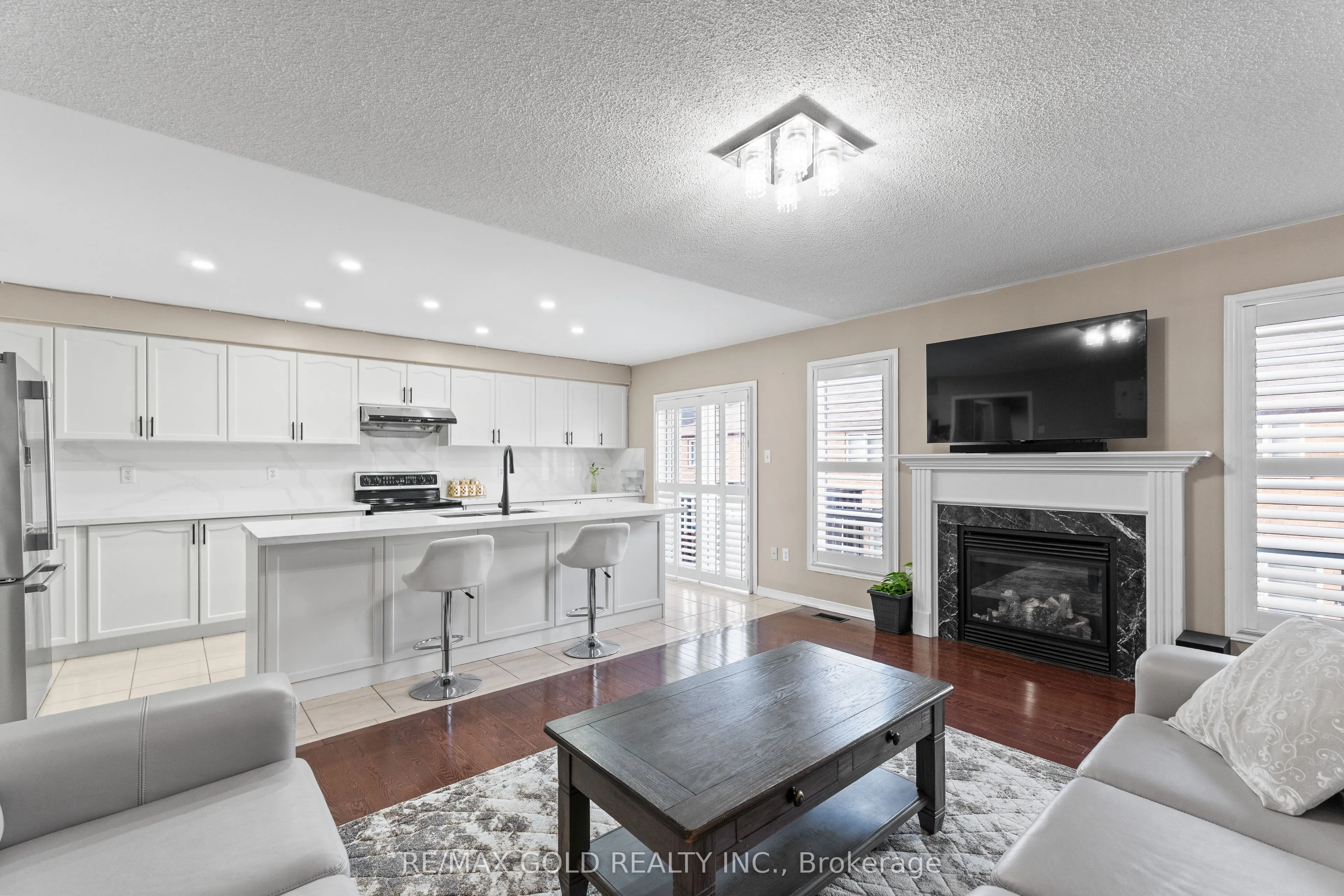 72 Newington Crescent
