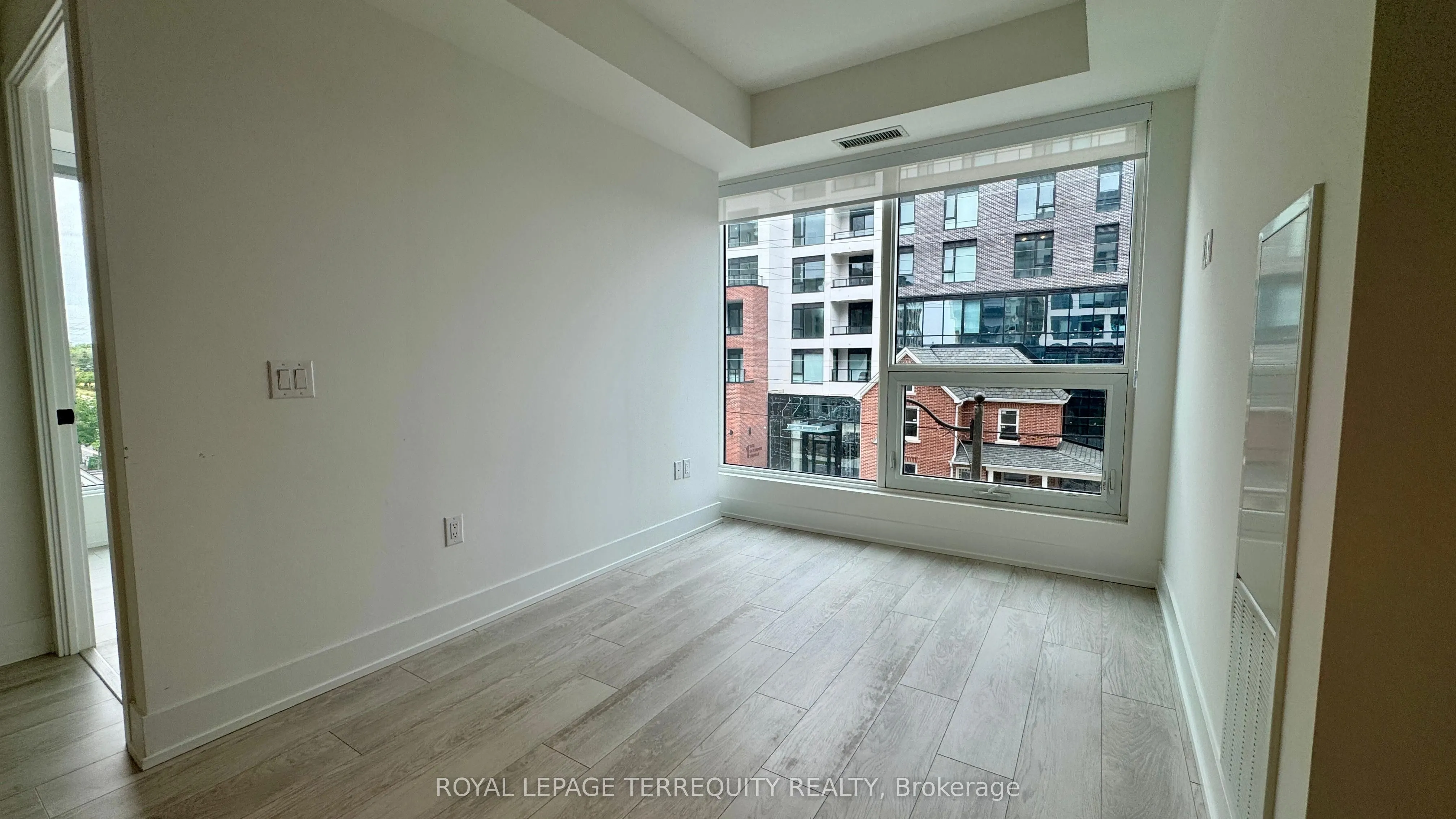 2450 Old Bronte Road, #204