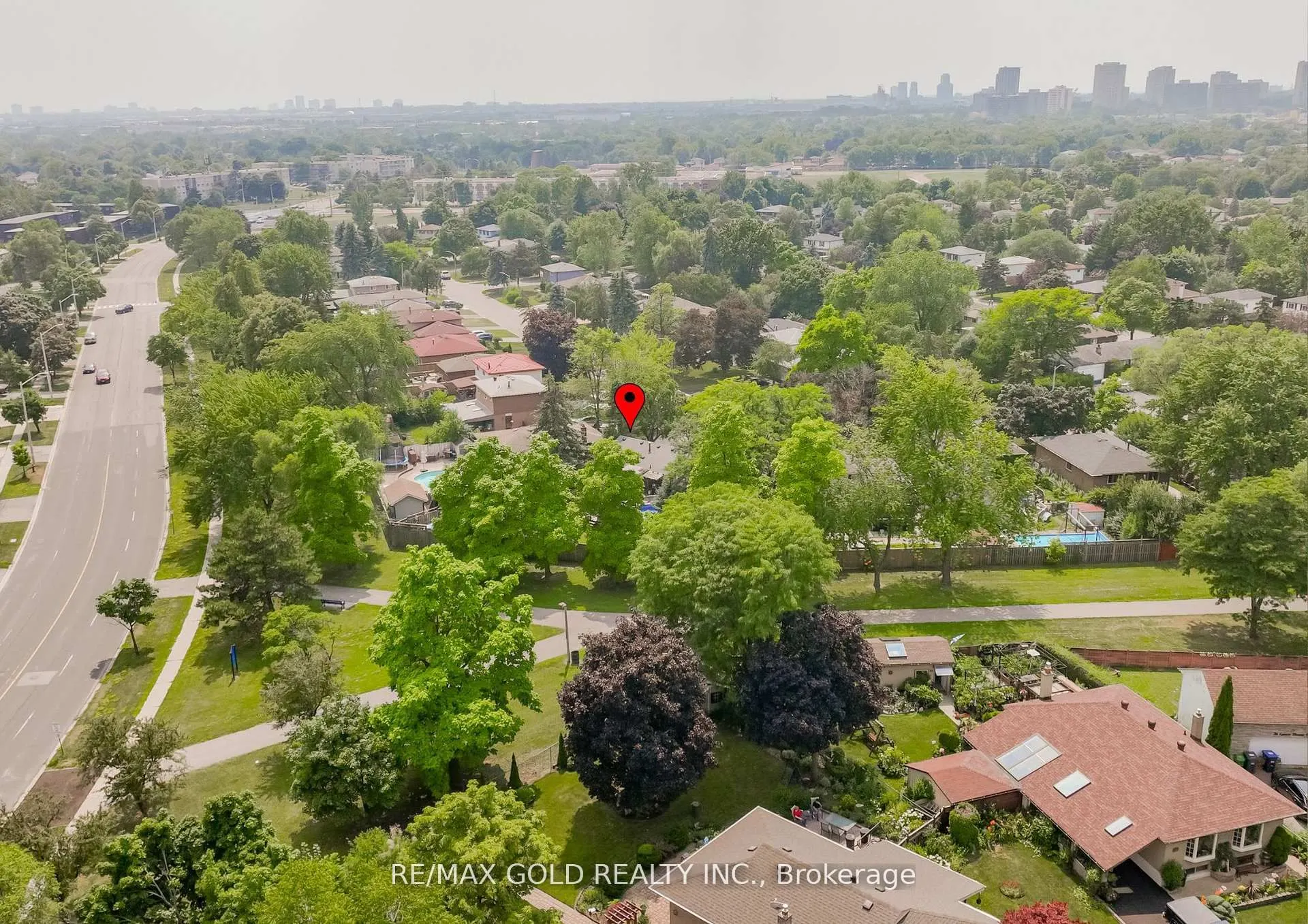 23 Edgebrook Crescent