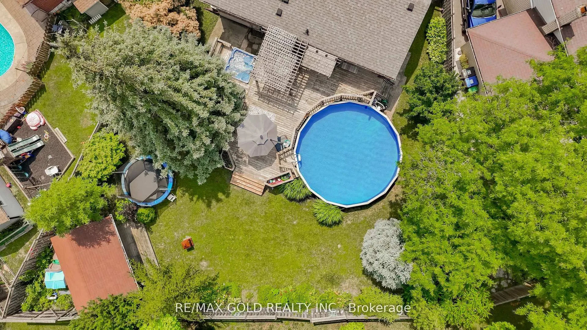 23 Edgebrook Crescent