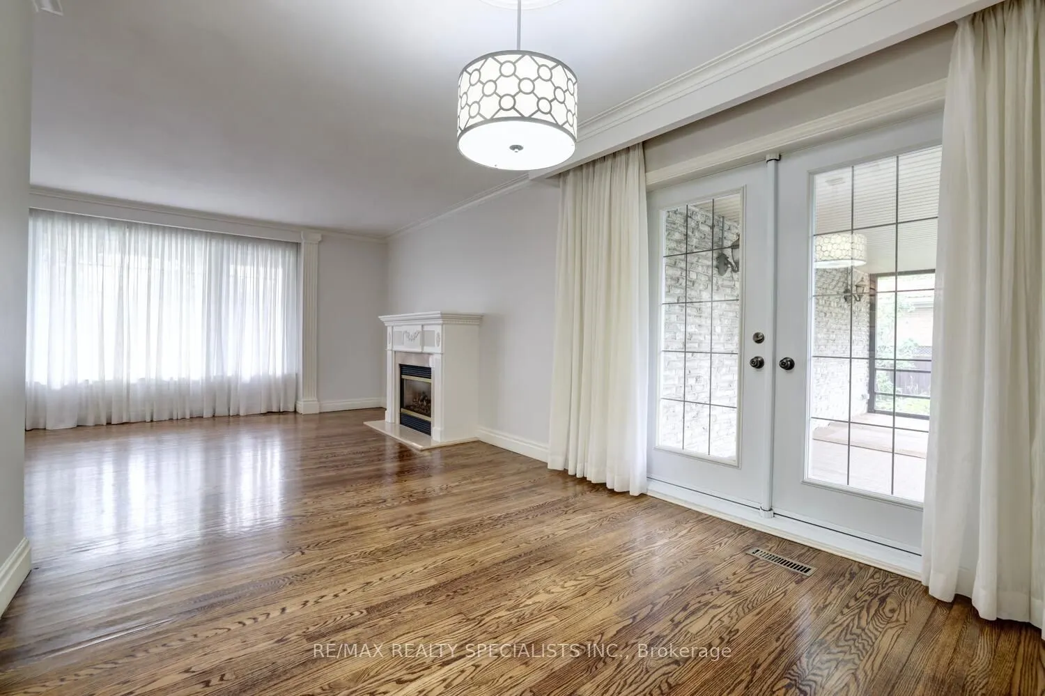 463 Valleyfield Drive
