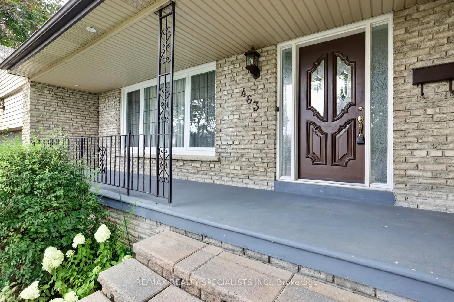 463 Valleyfield Drive